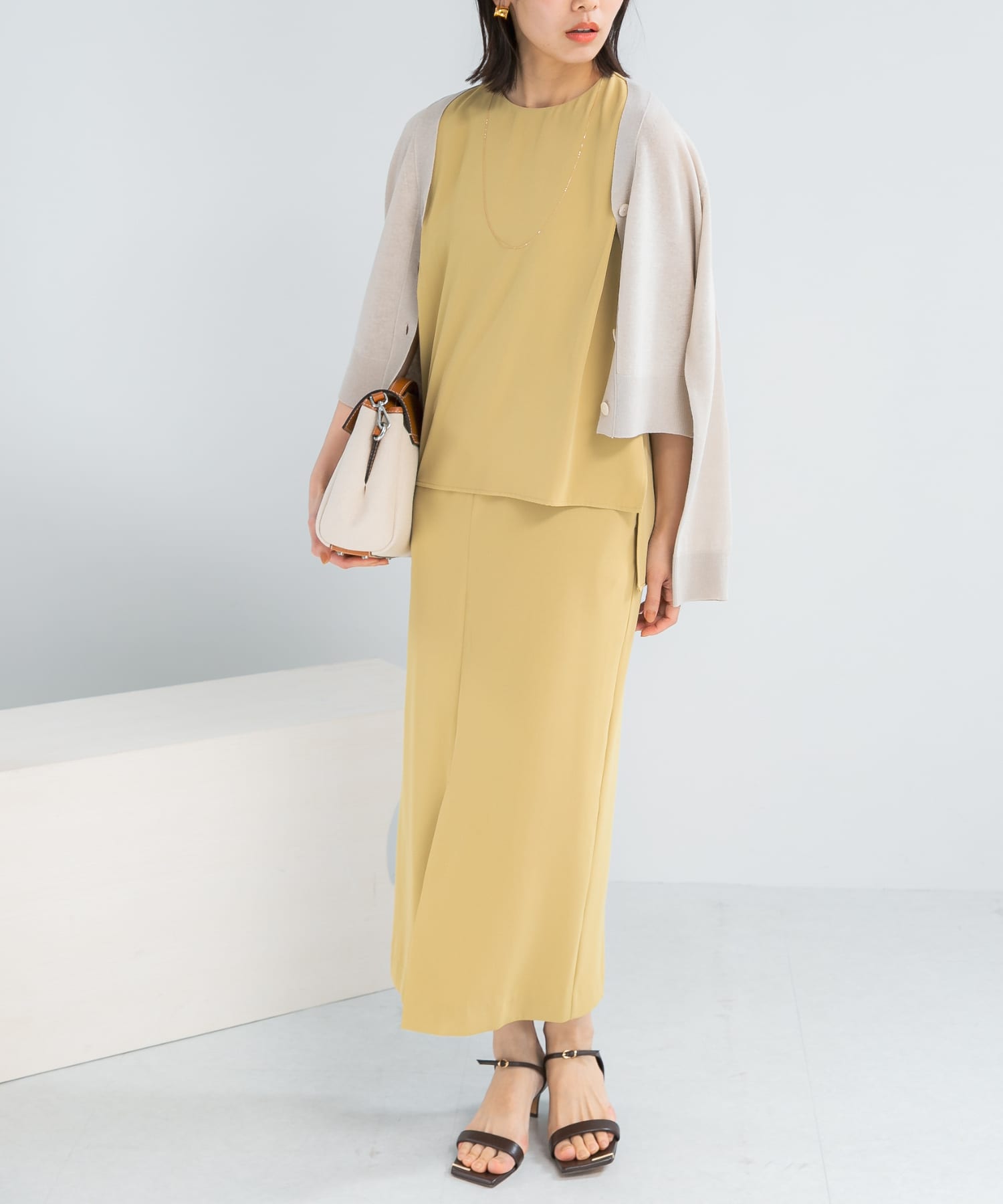 バックメタルポイントストレートワンピース