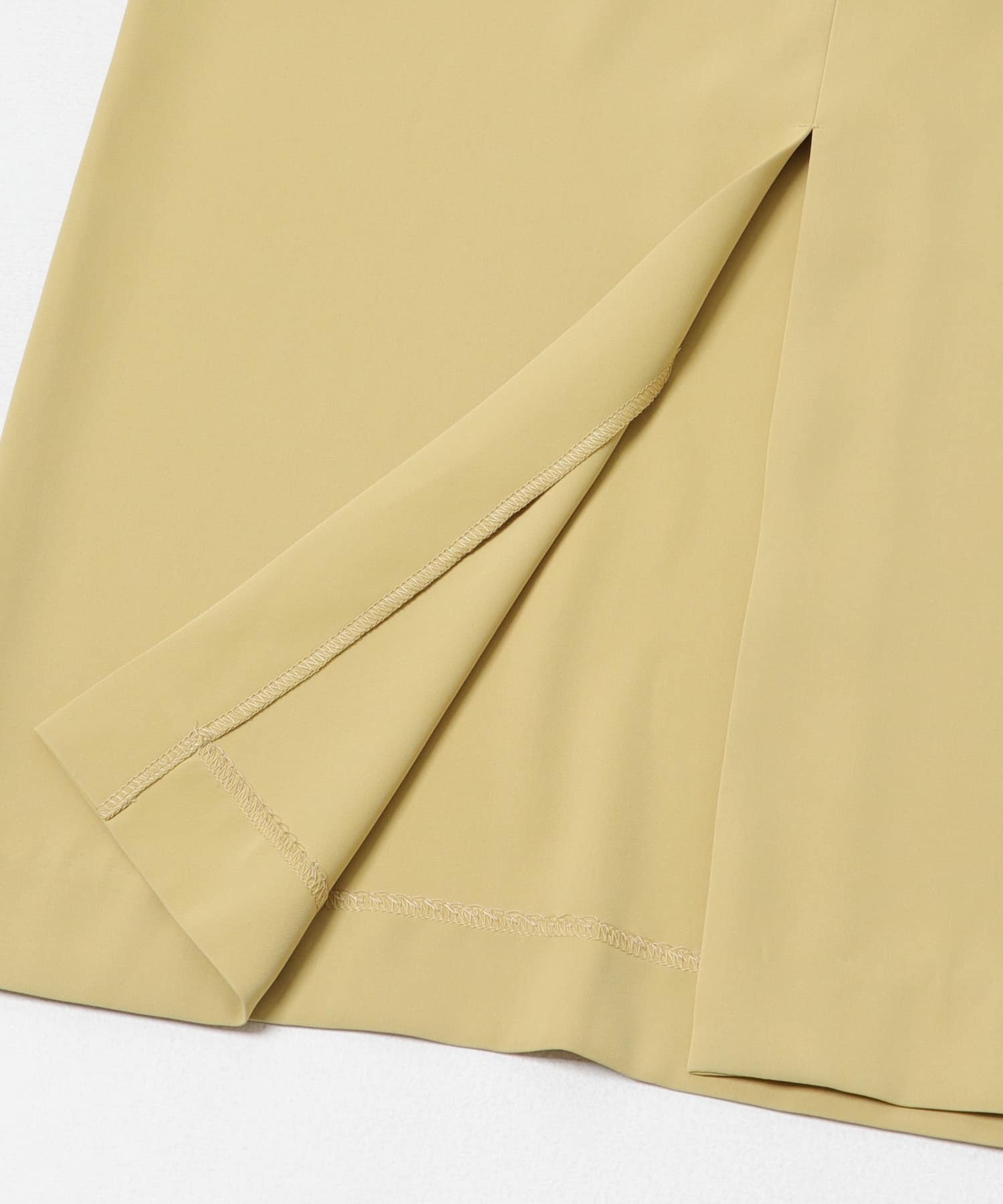 バックメタルポイントストレートワンピース YEL. GOLD Free