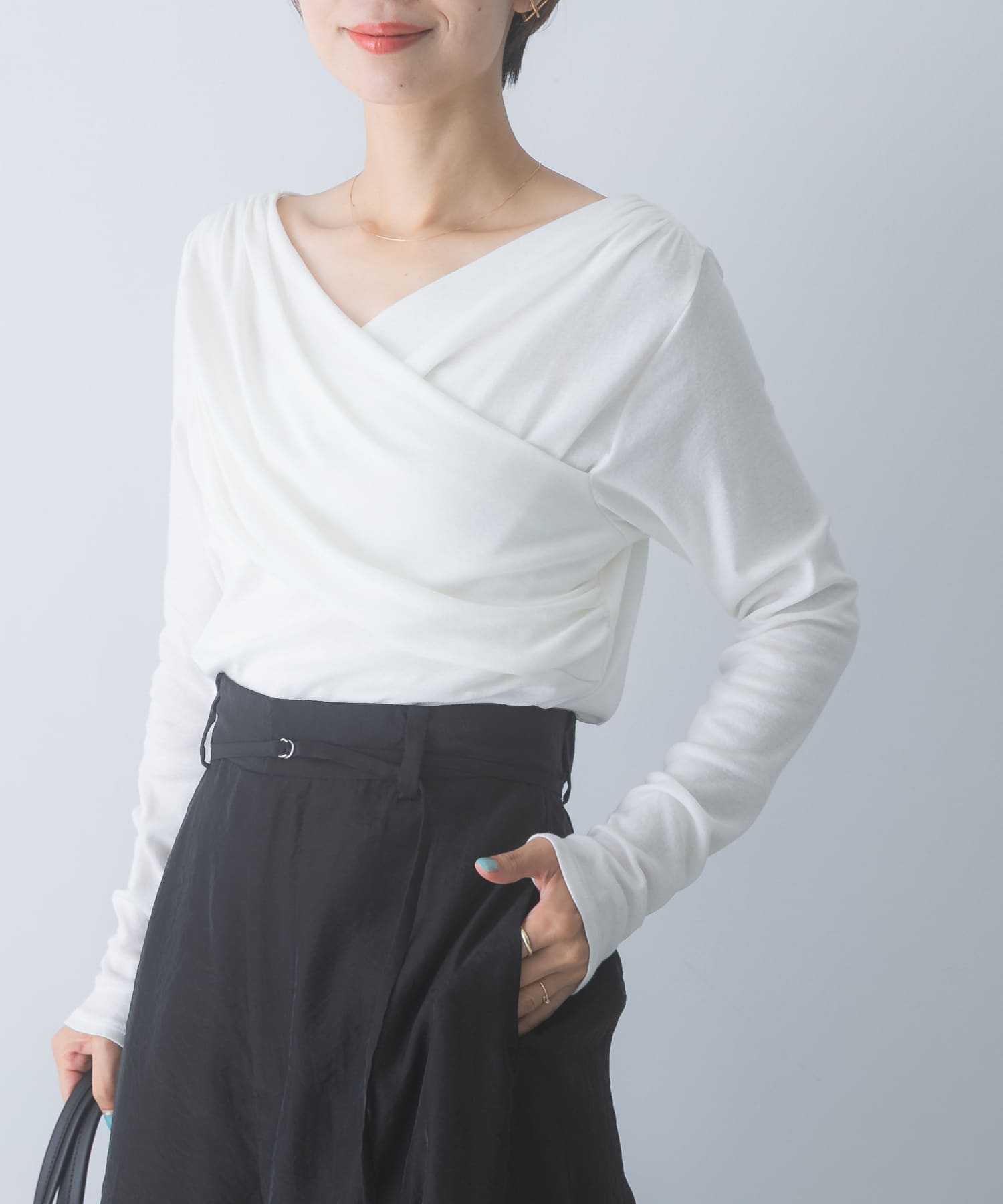 OFF WHITE