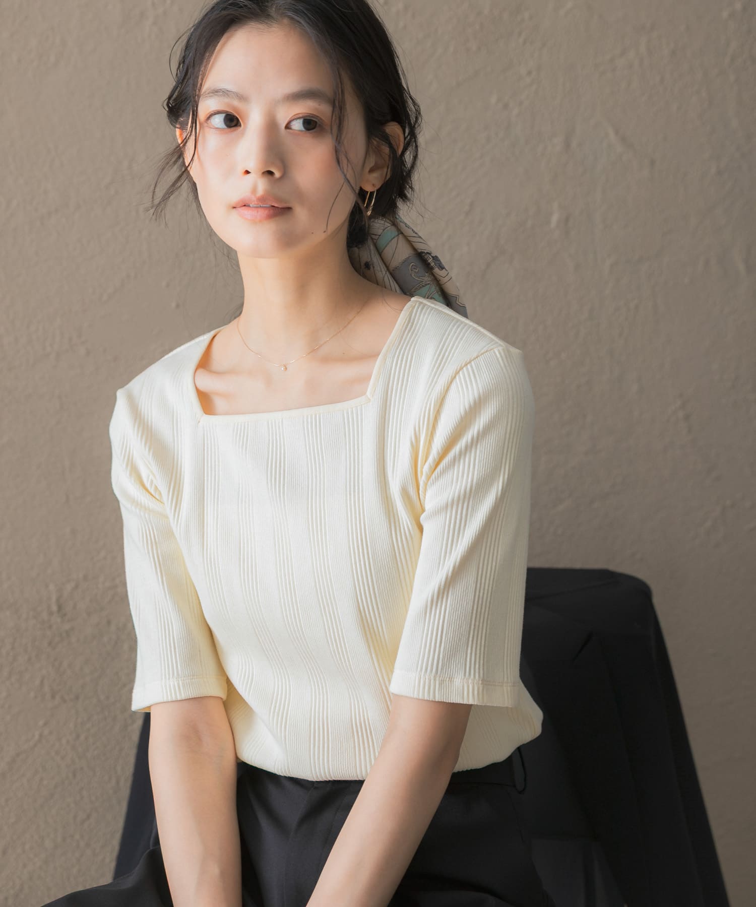OFF WHITE