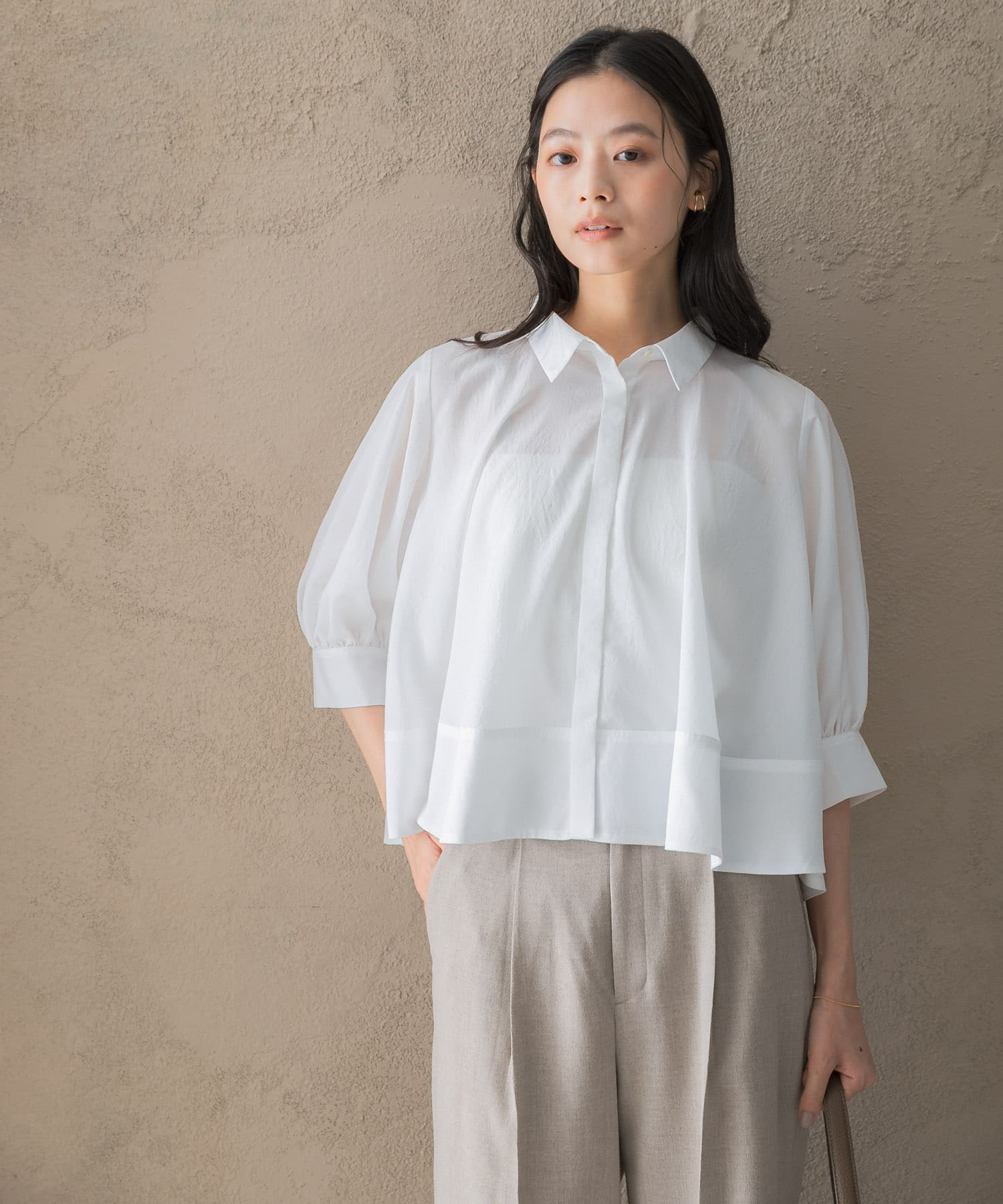 OFF WHITE