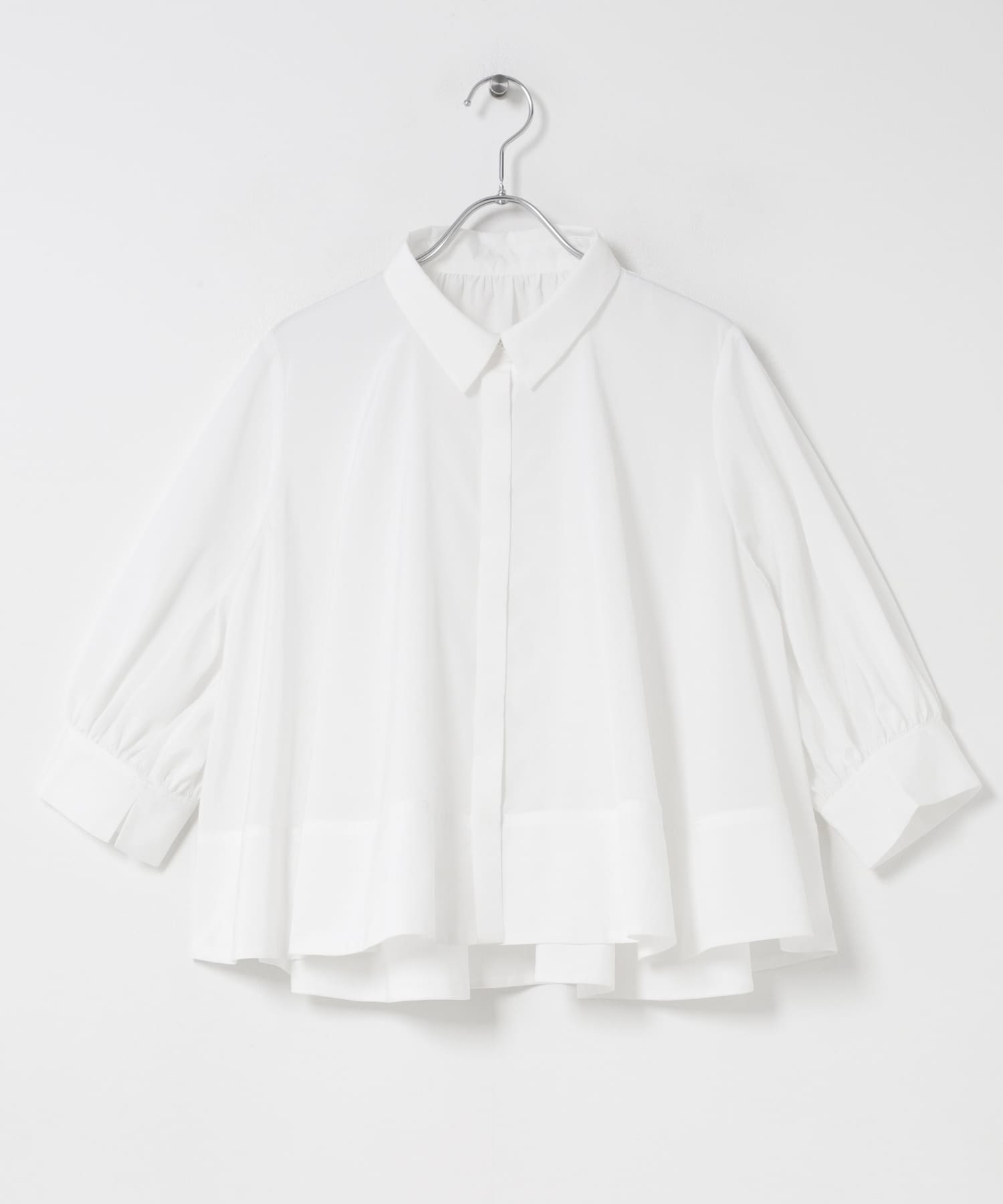 OFF WHITE
