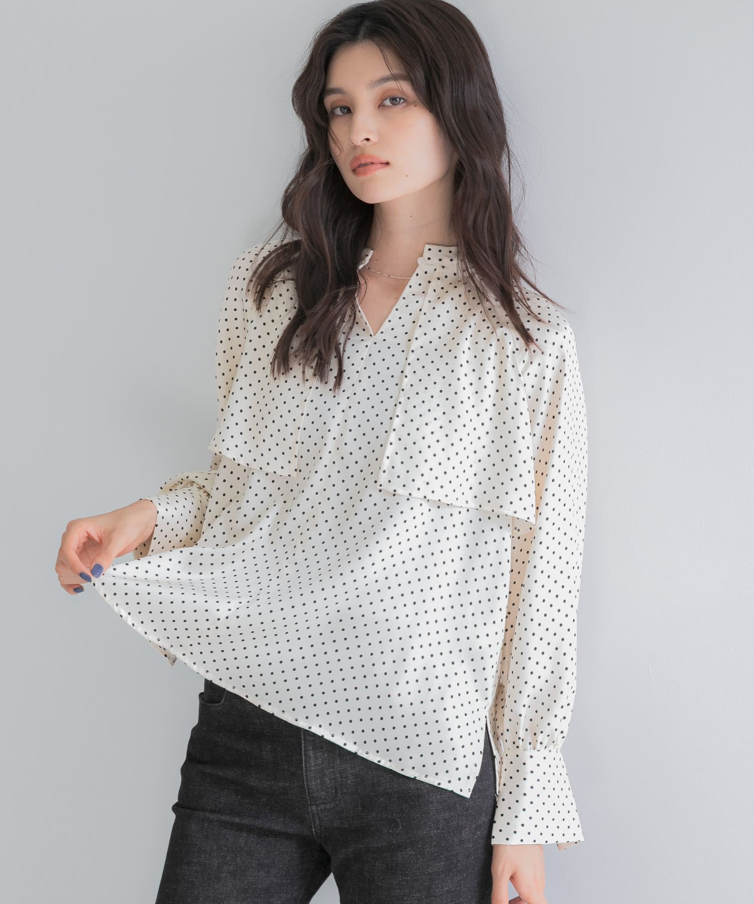 OFF WHITE