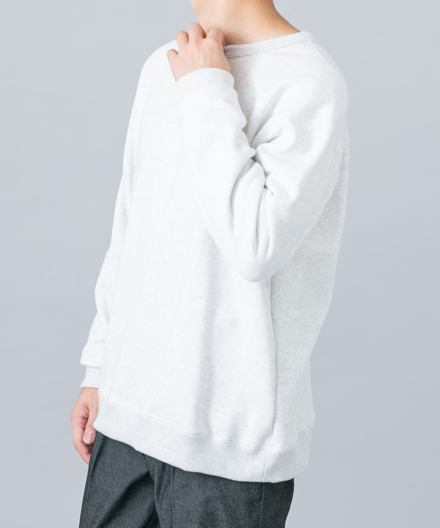 OFF WHITE