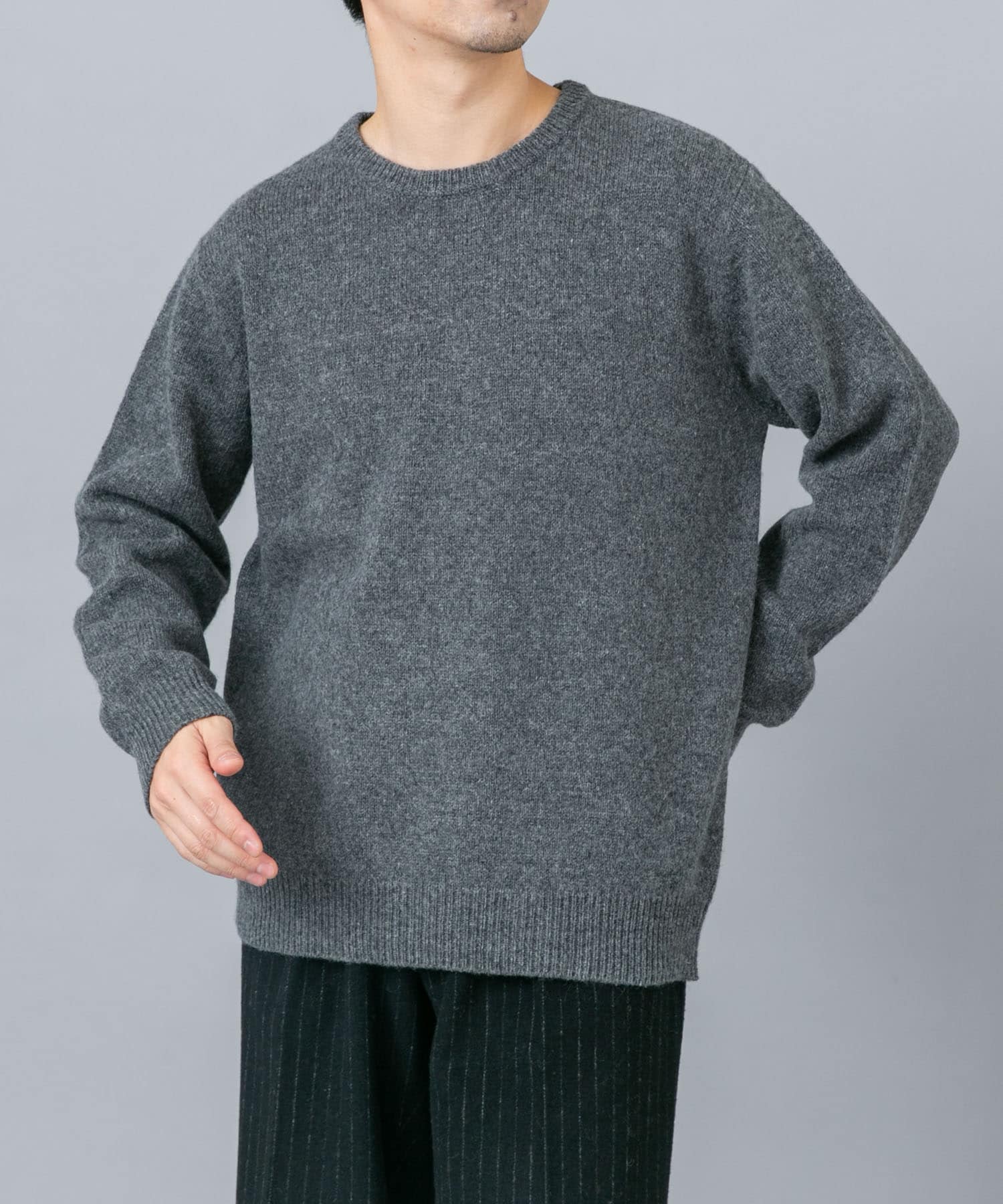 GRAY