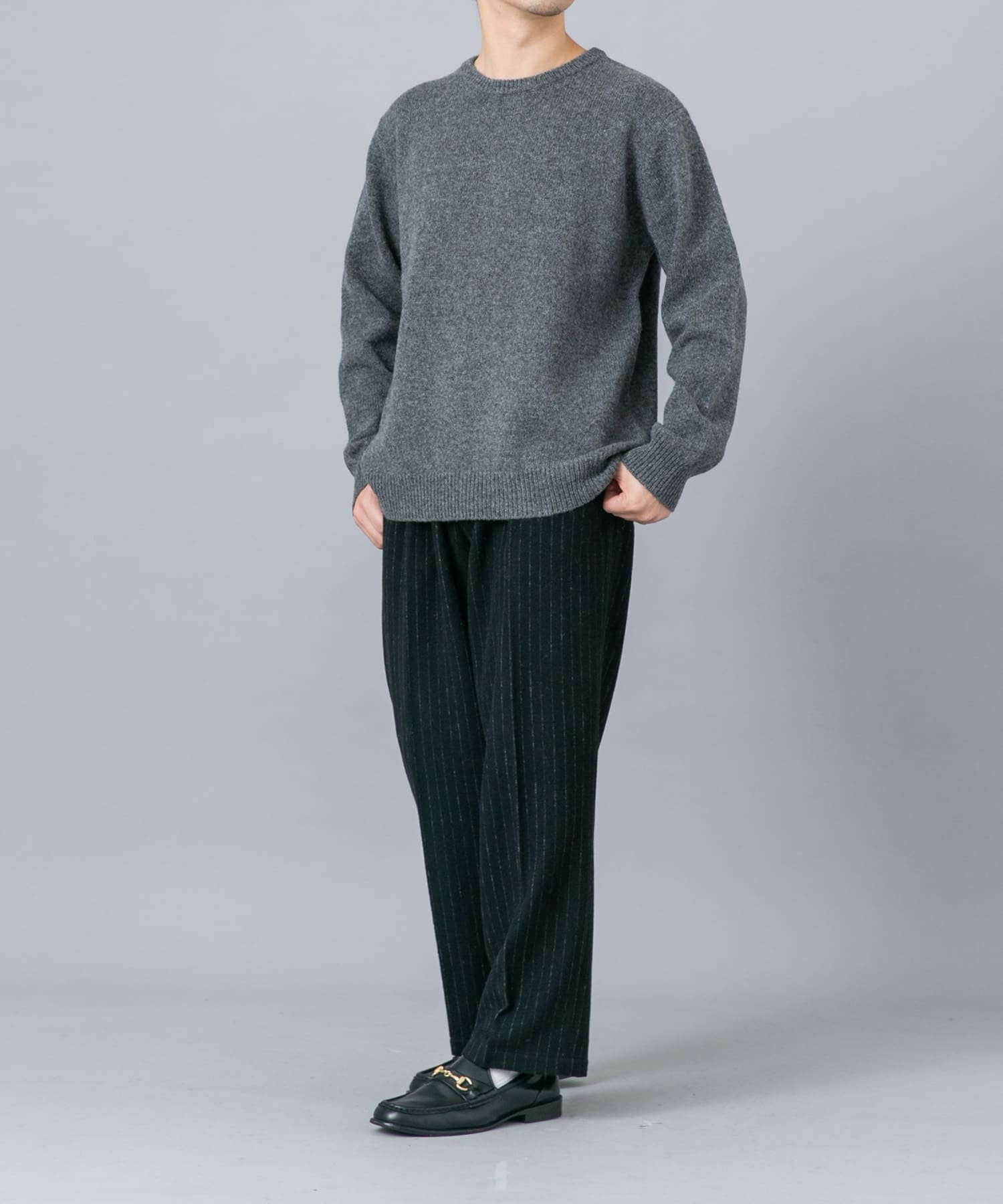 GRAY