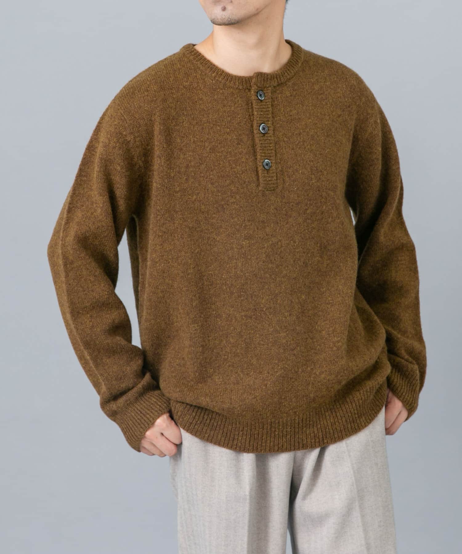 KHAKI