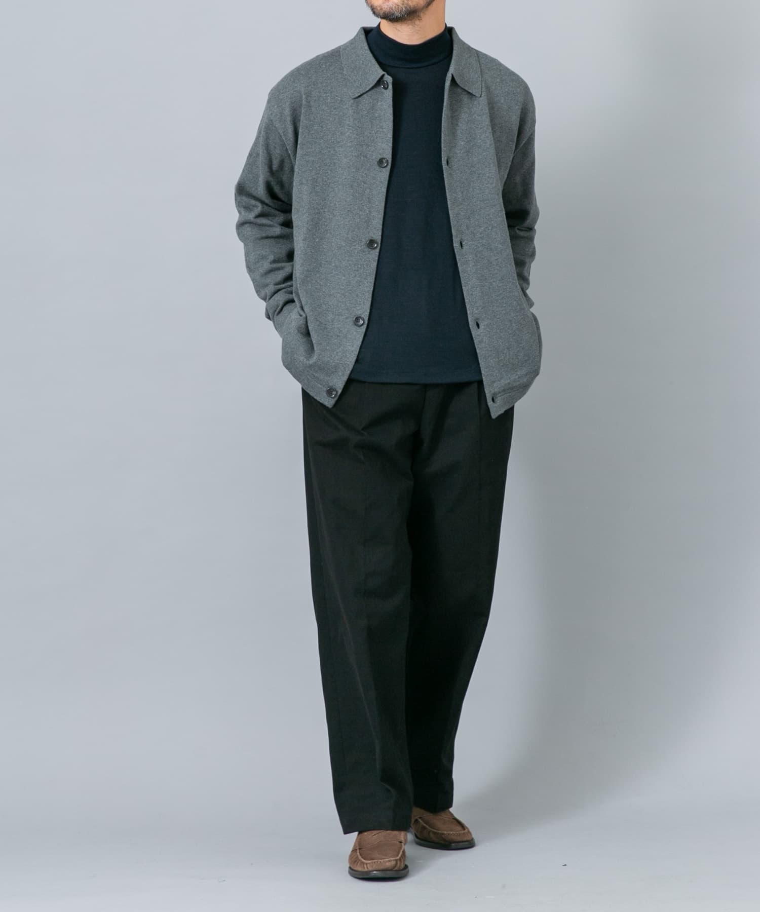 GRAY