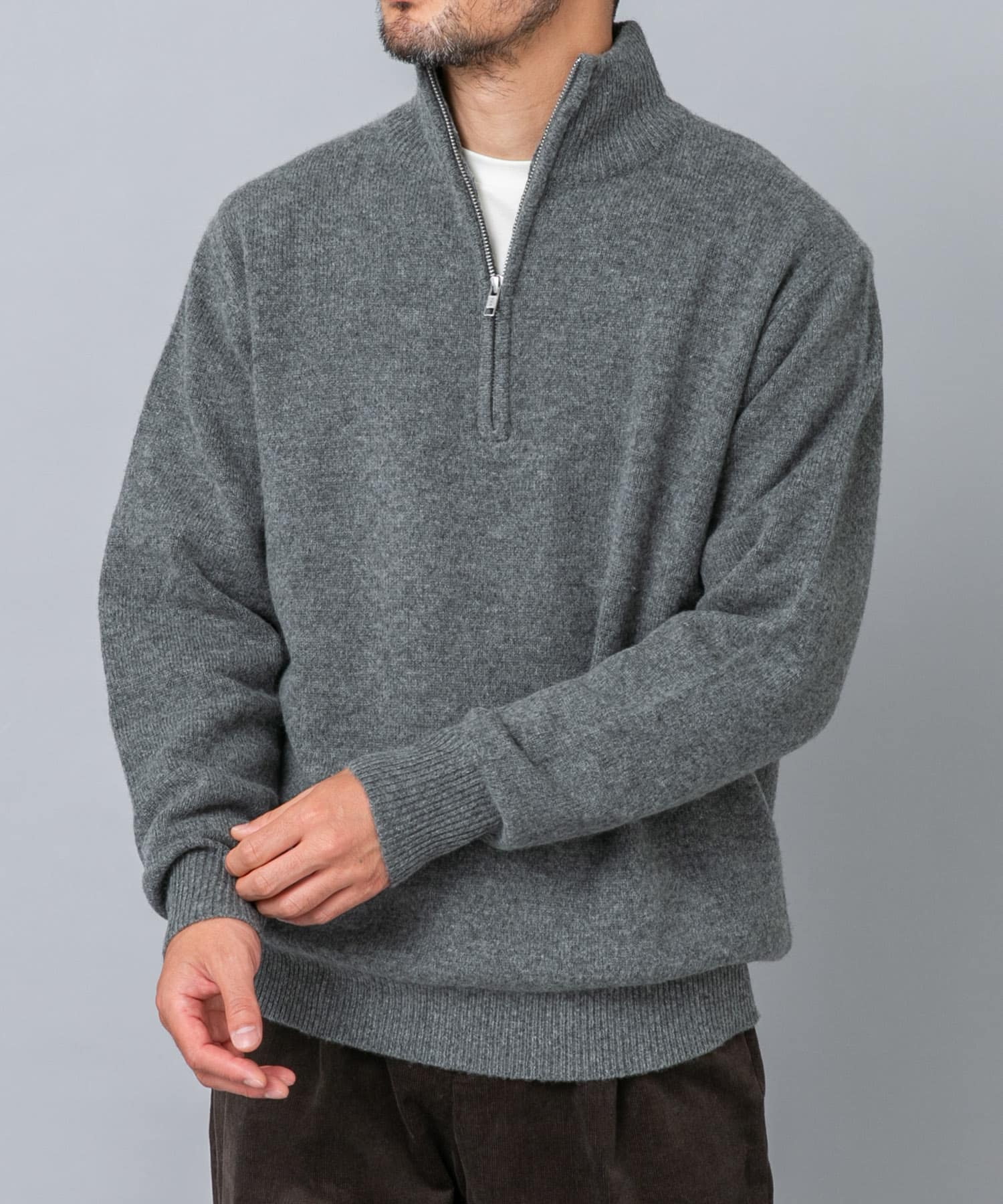GRAY