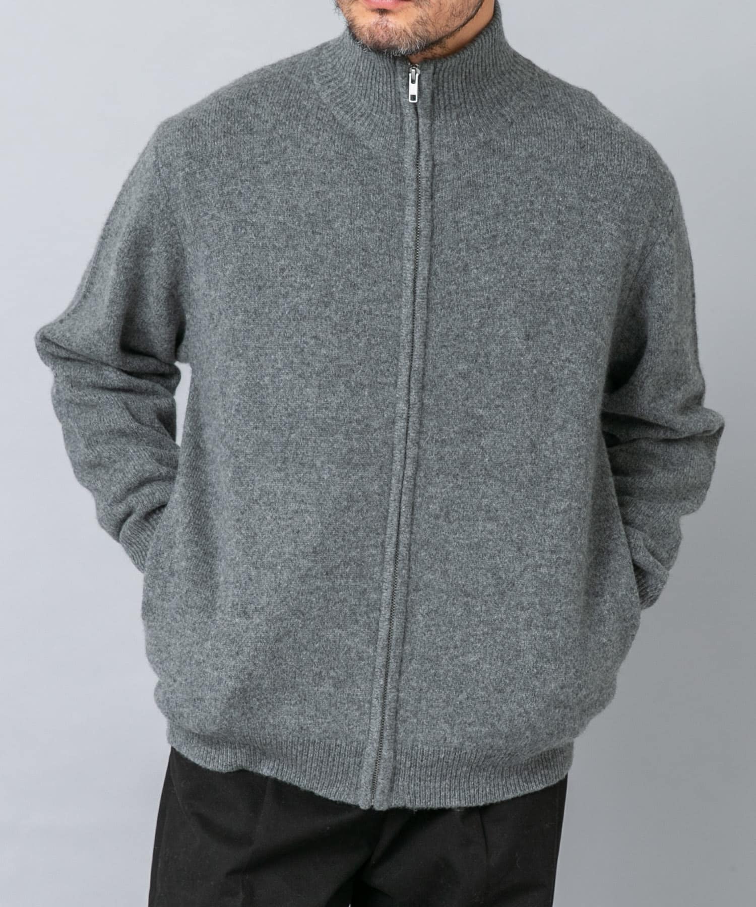 GRAY