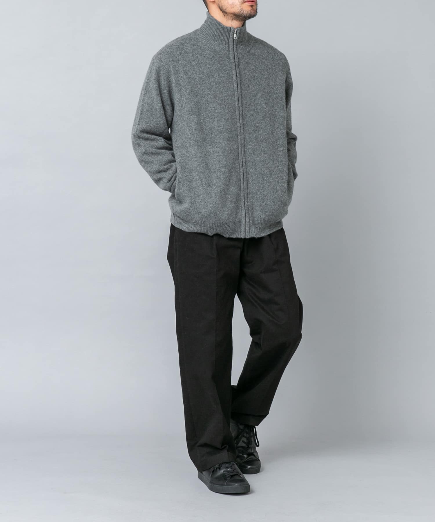 GRAY