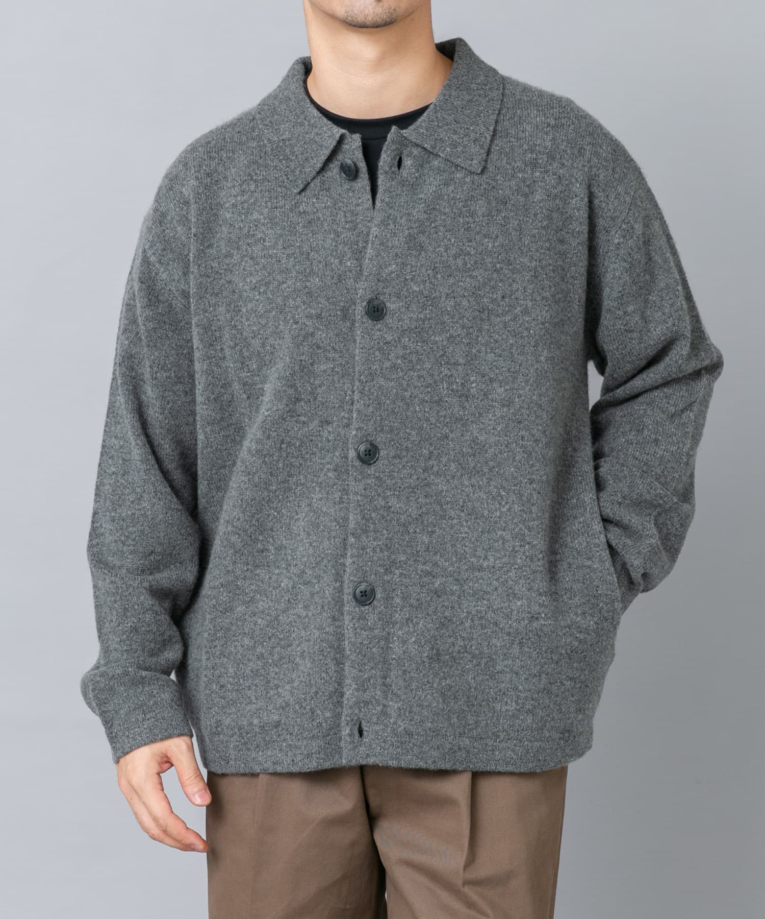 GRAY