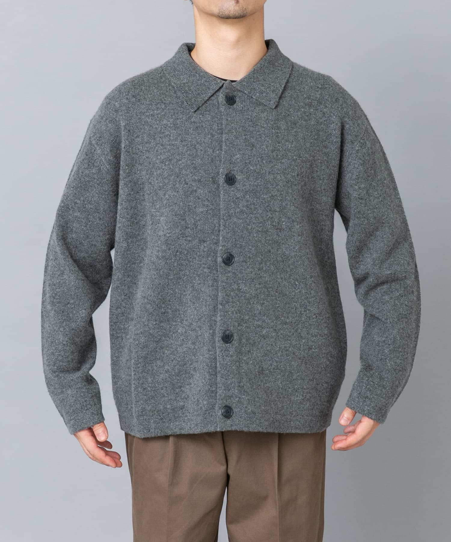 GRAY