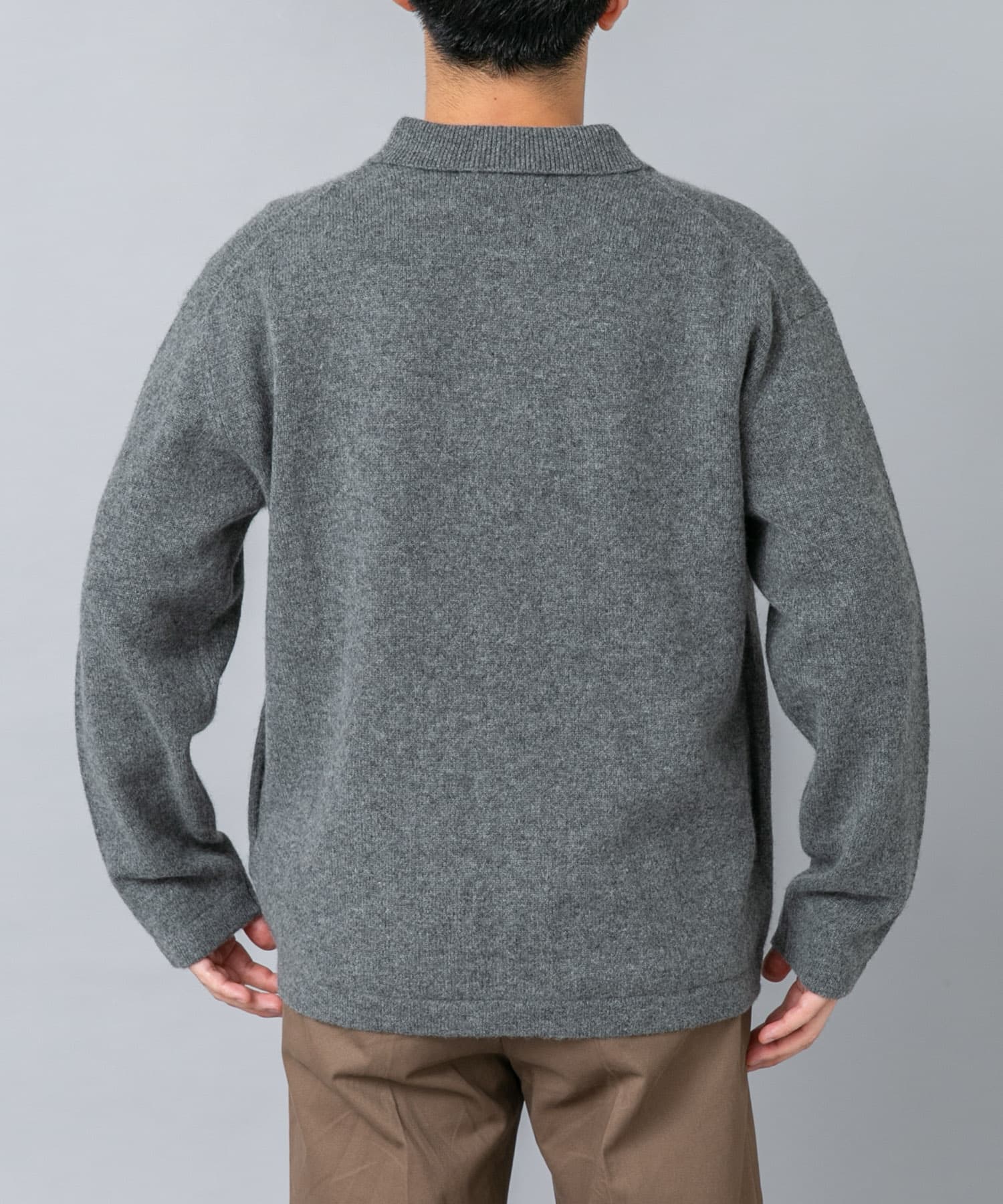 GRAY