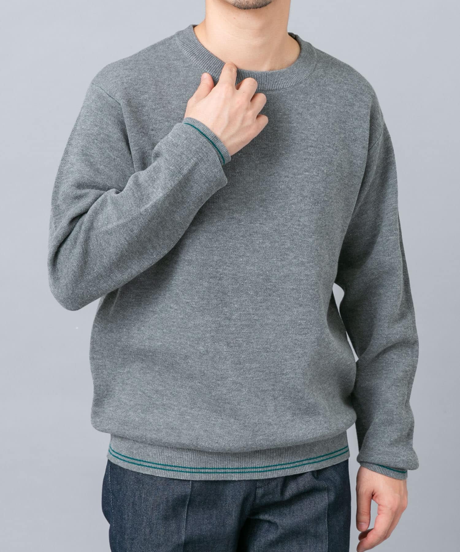 GRAY