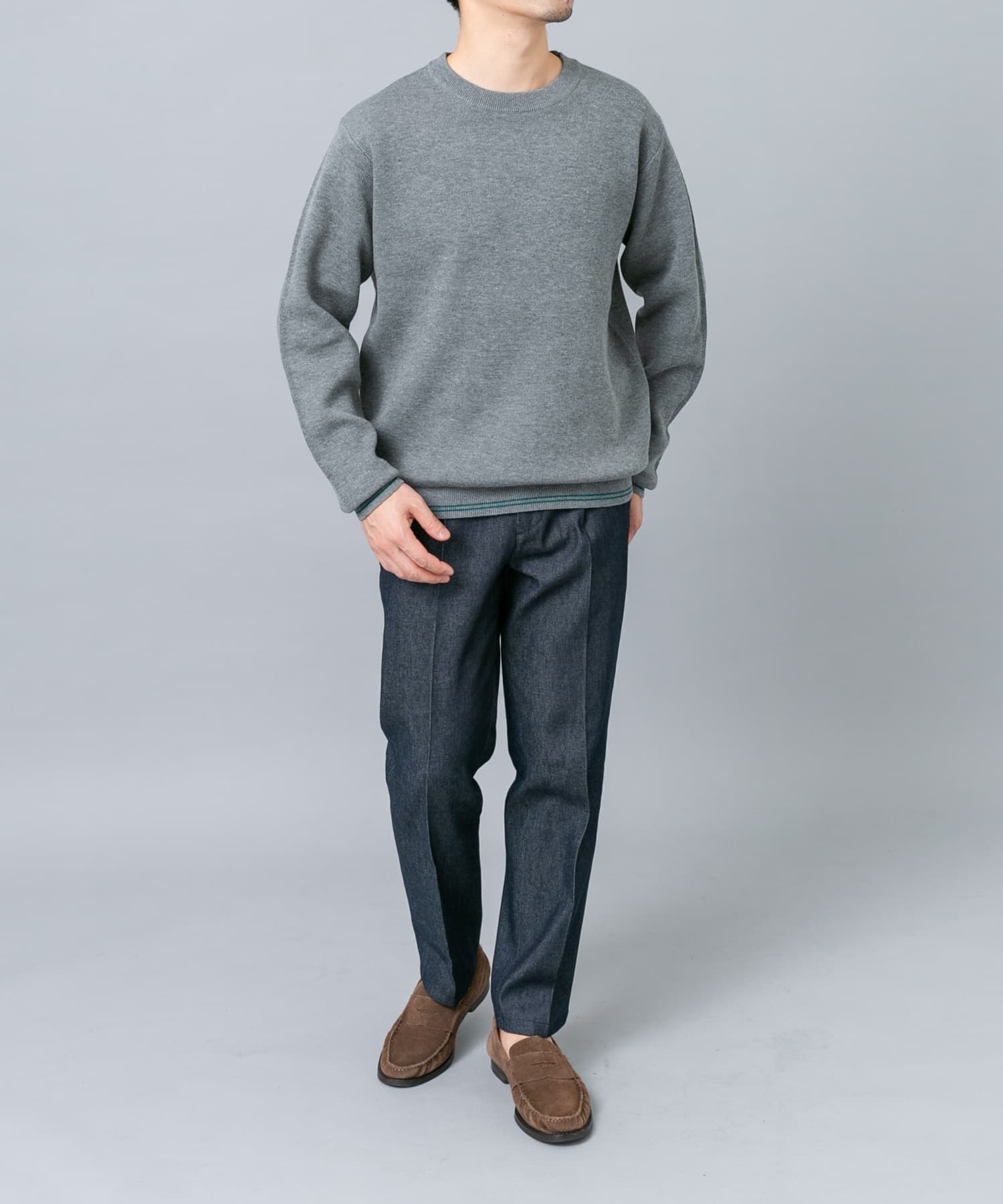 GRAY