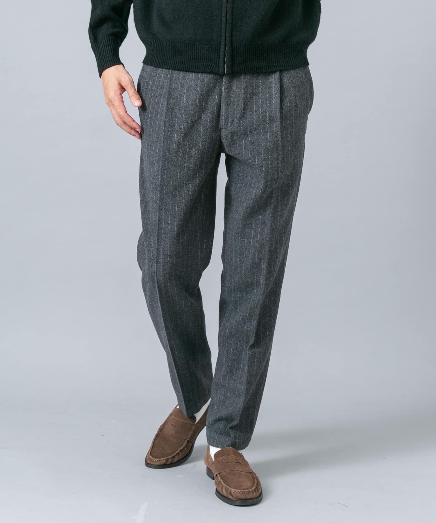 GRAY