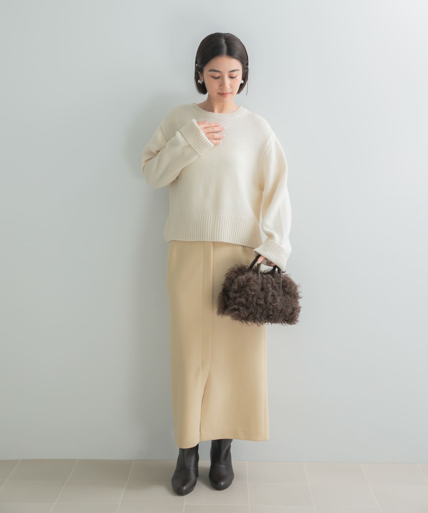 OFF WHITE
