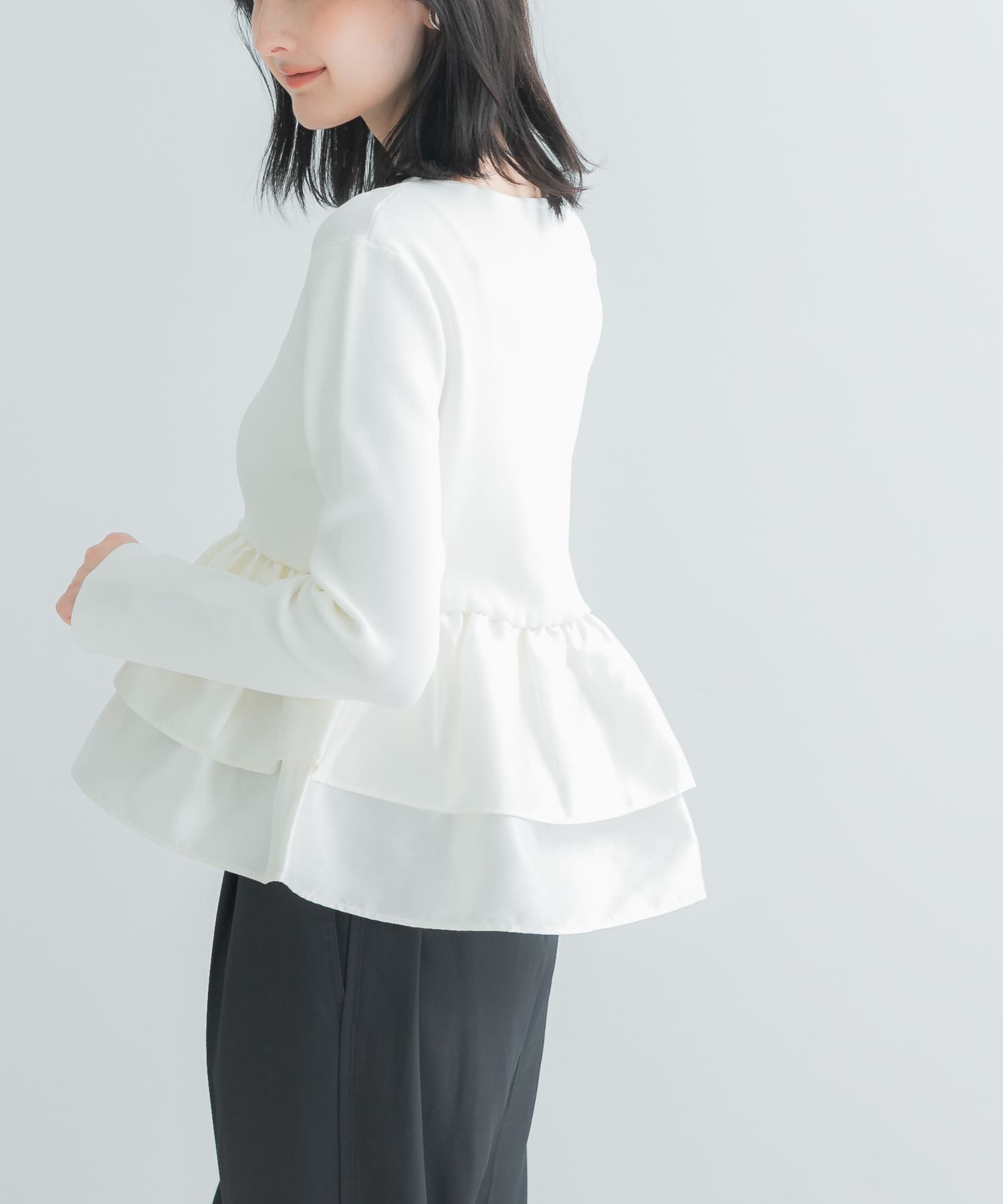 OFF WHITE