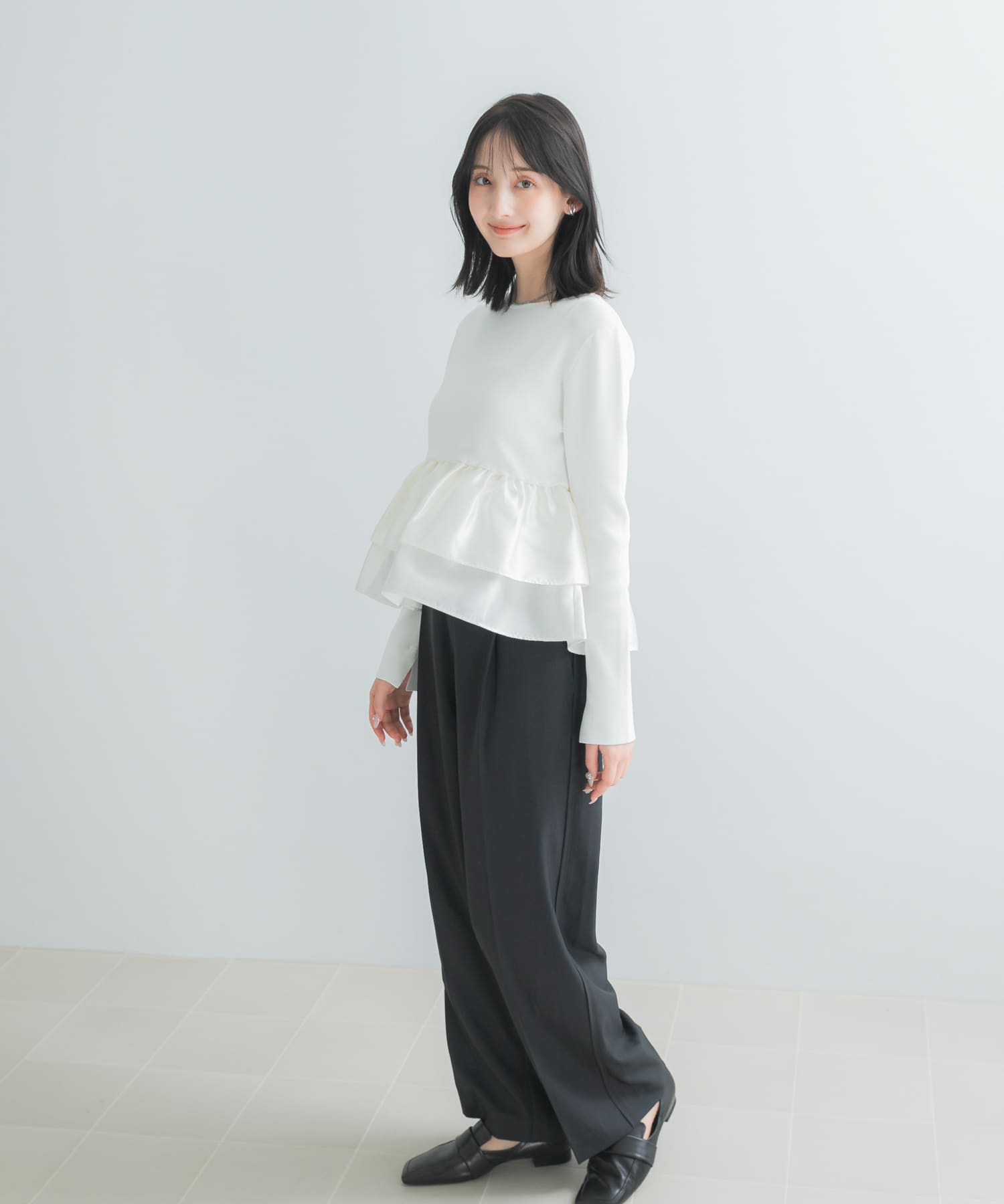 OFF WHITE