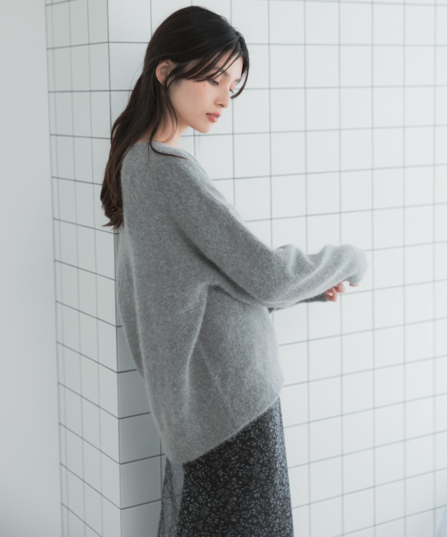 GRAY