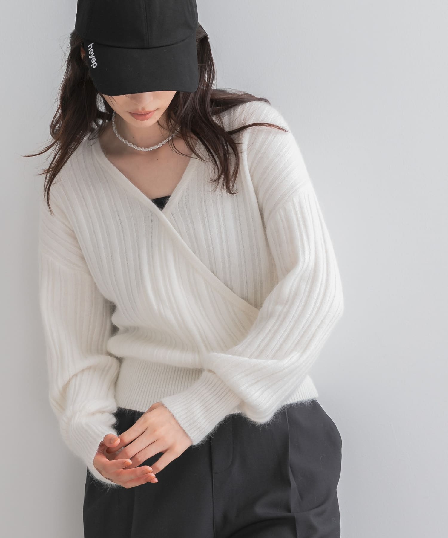 OFF WHITE