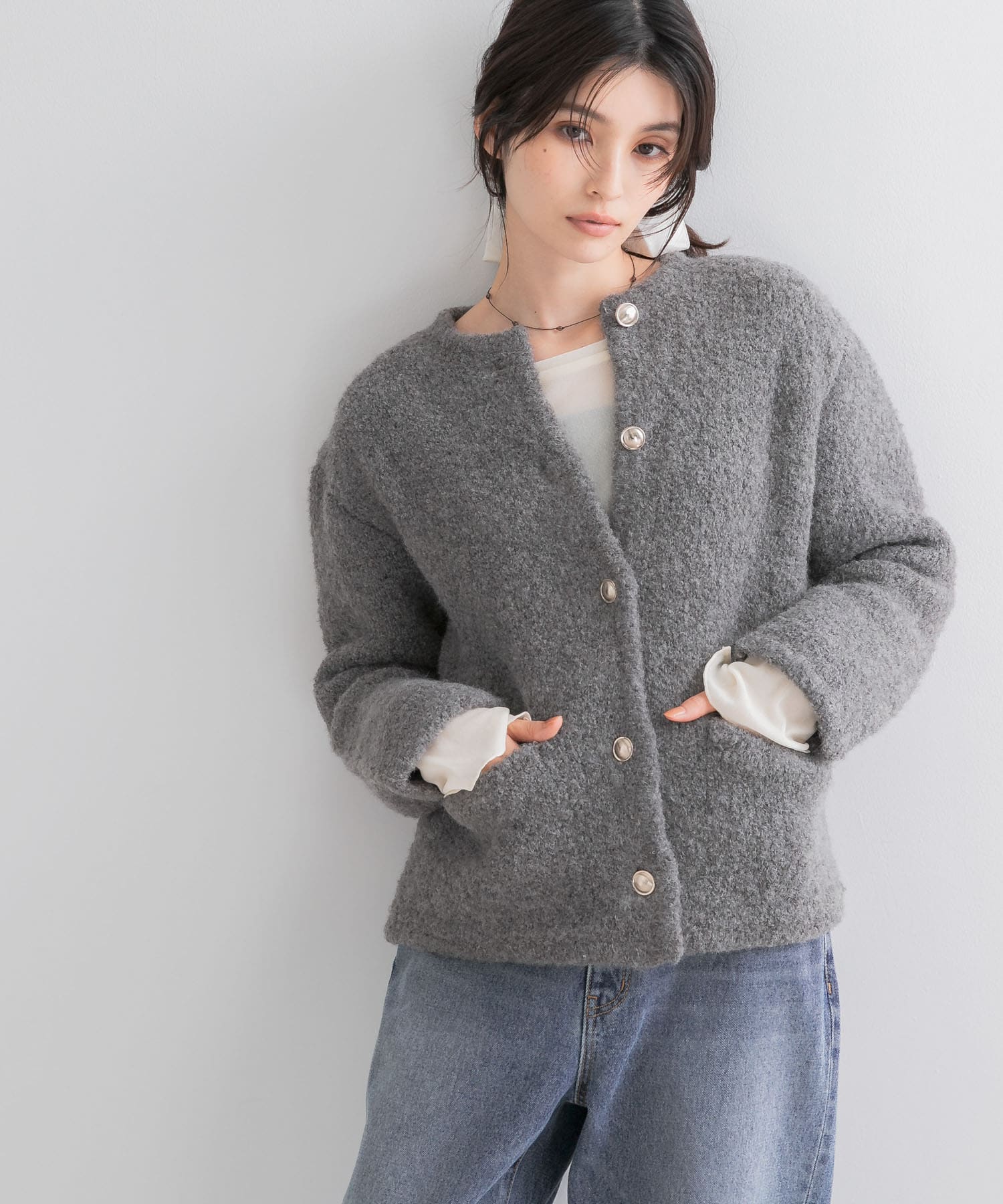GRAY
