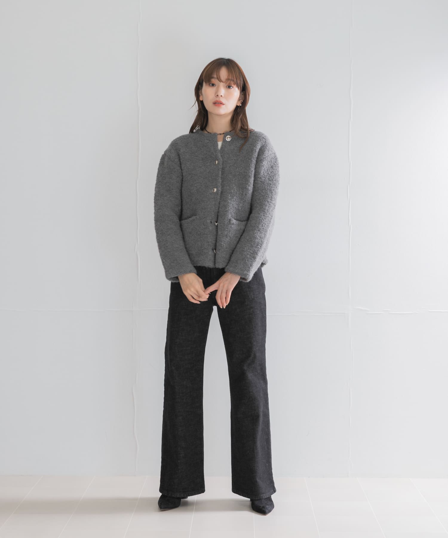 GRAY