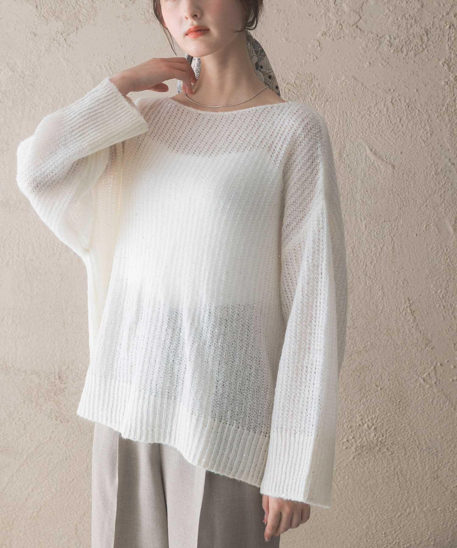 OFF WHITE