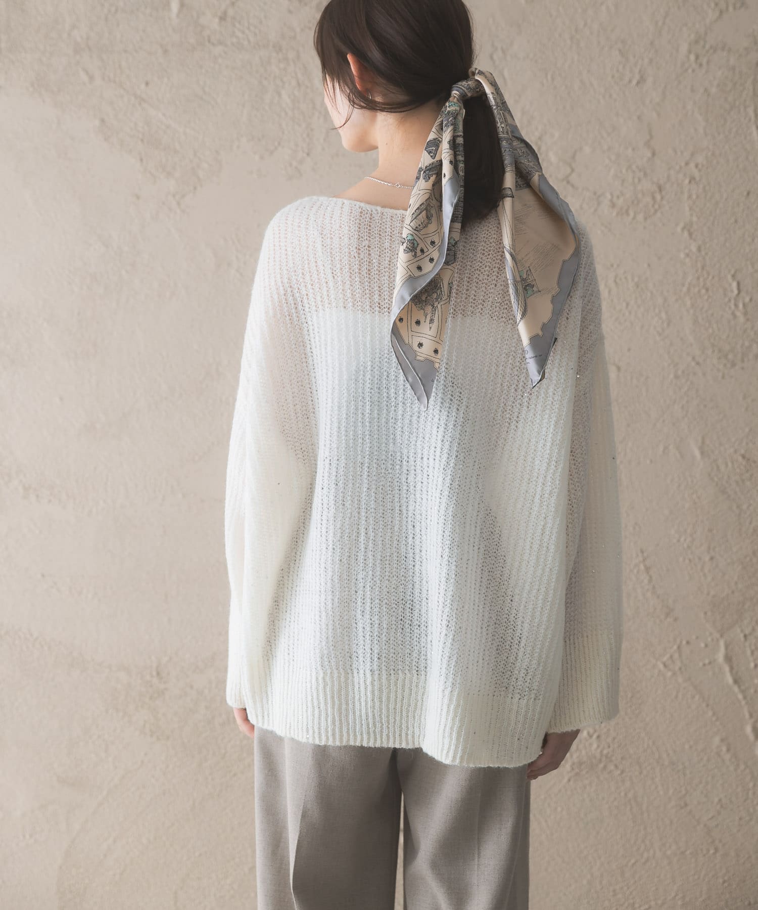 OFF WHITE