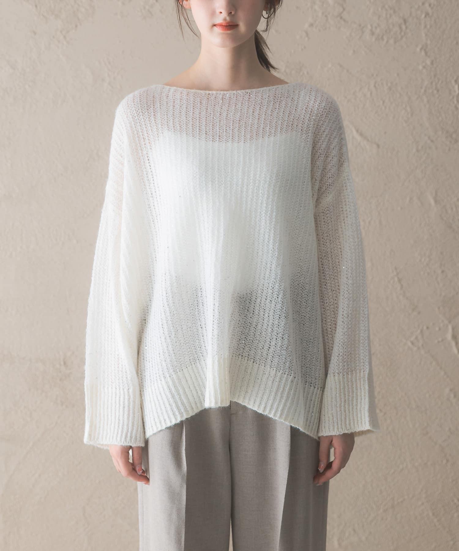 OFF WHITE