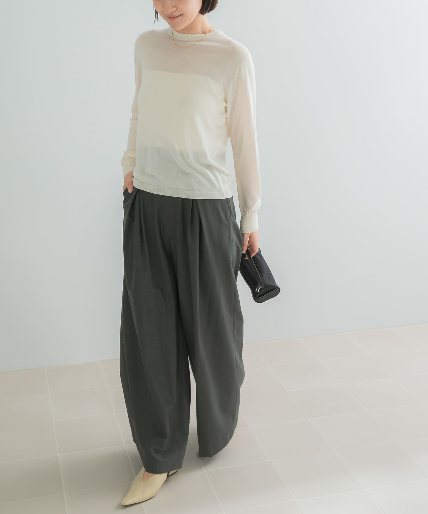 GRAY