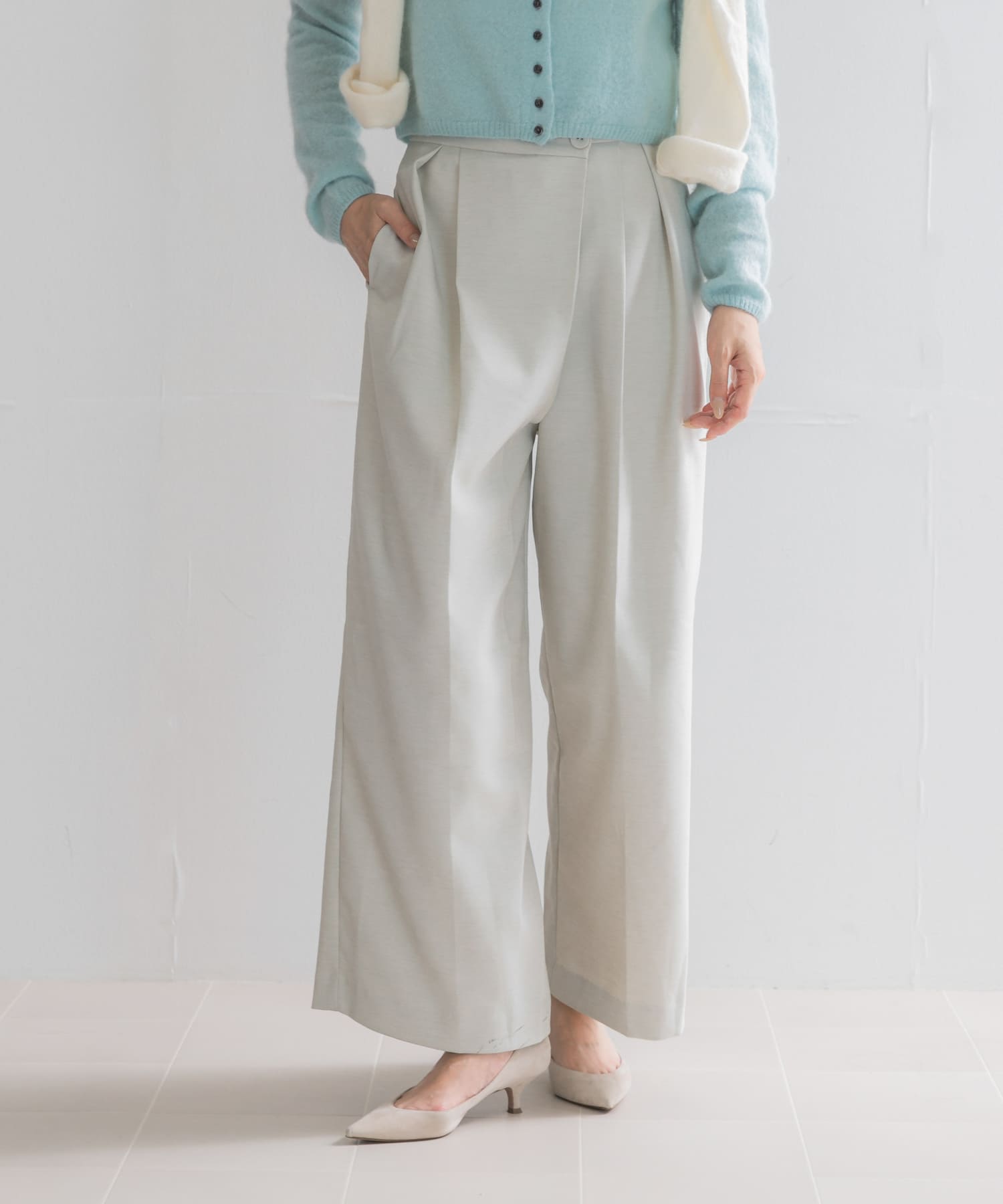L.BEIGE