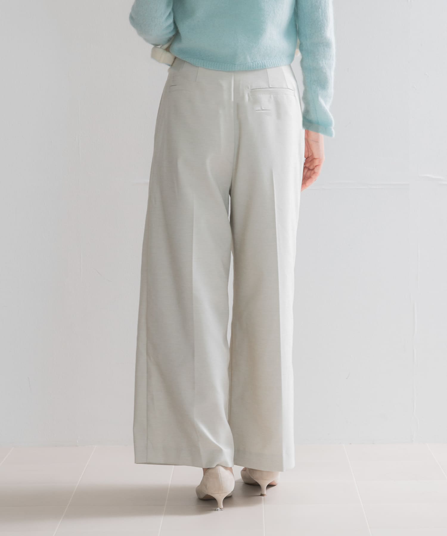 L.BEIGE