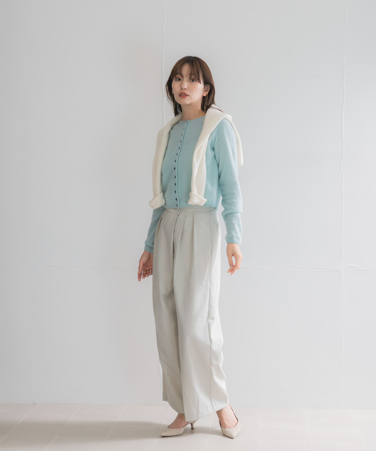 L.BEIGE
