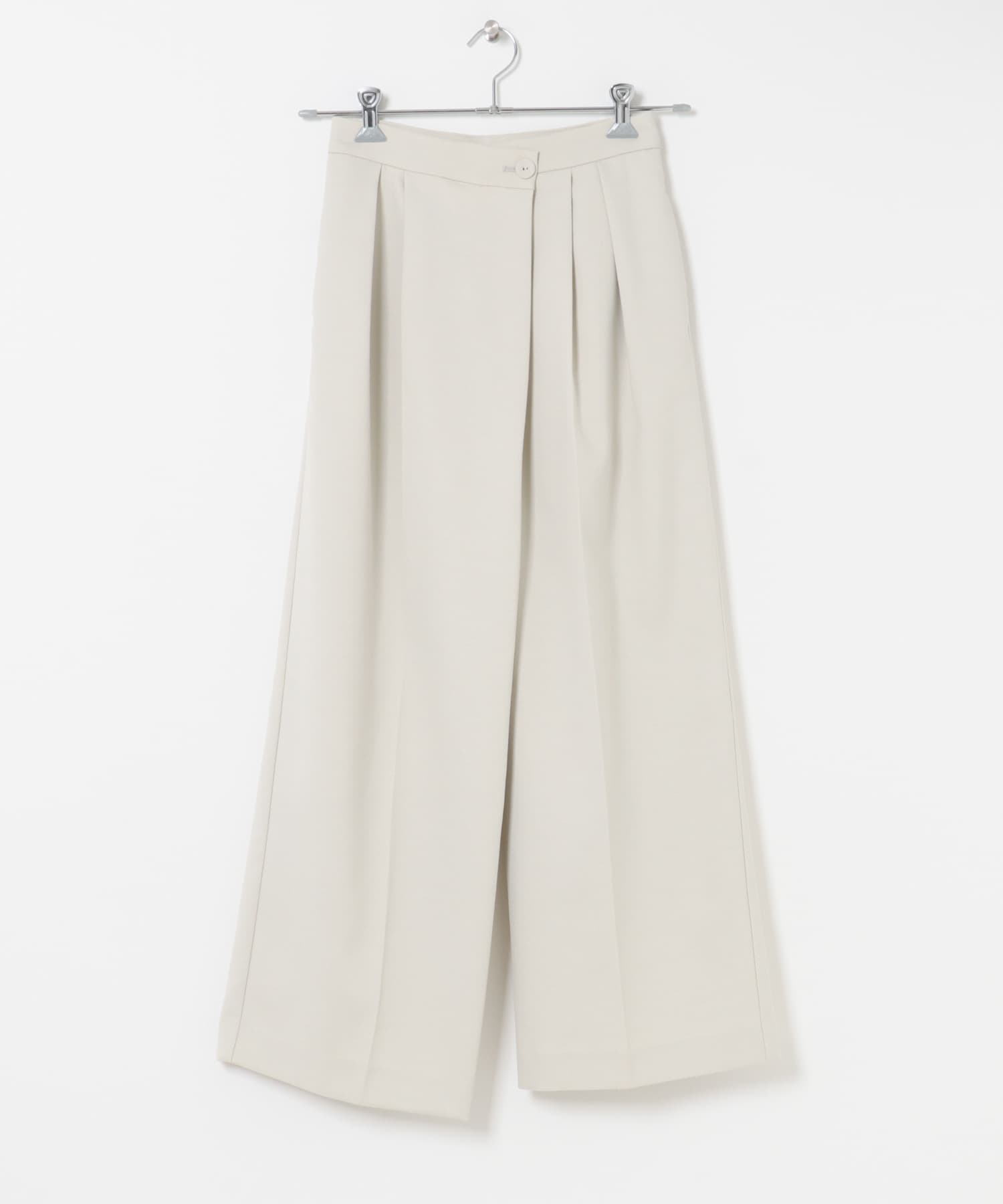 L.BEIGE