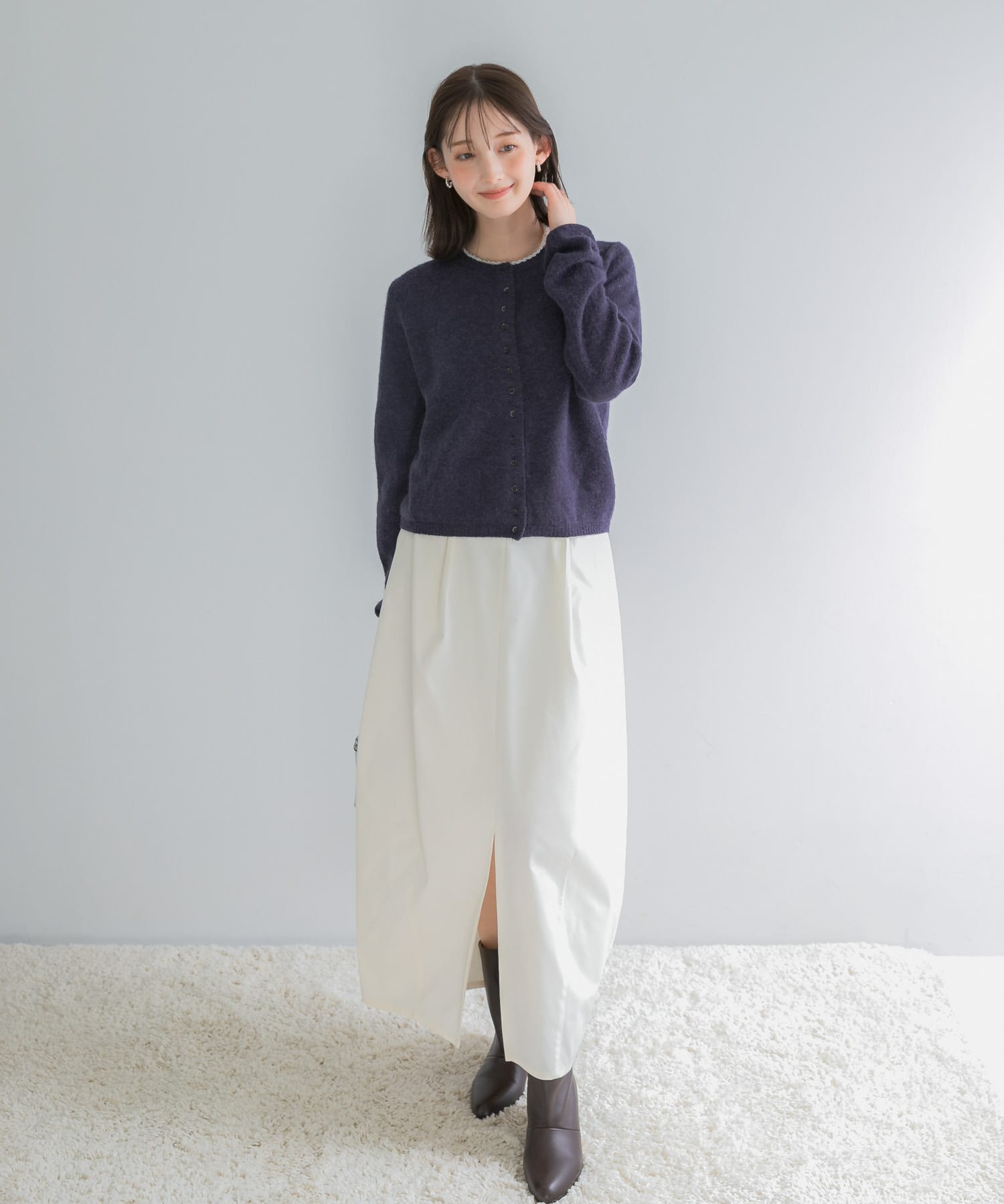 OFF WHITE