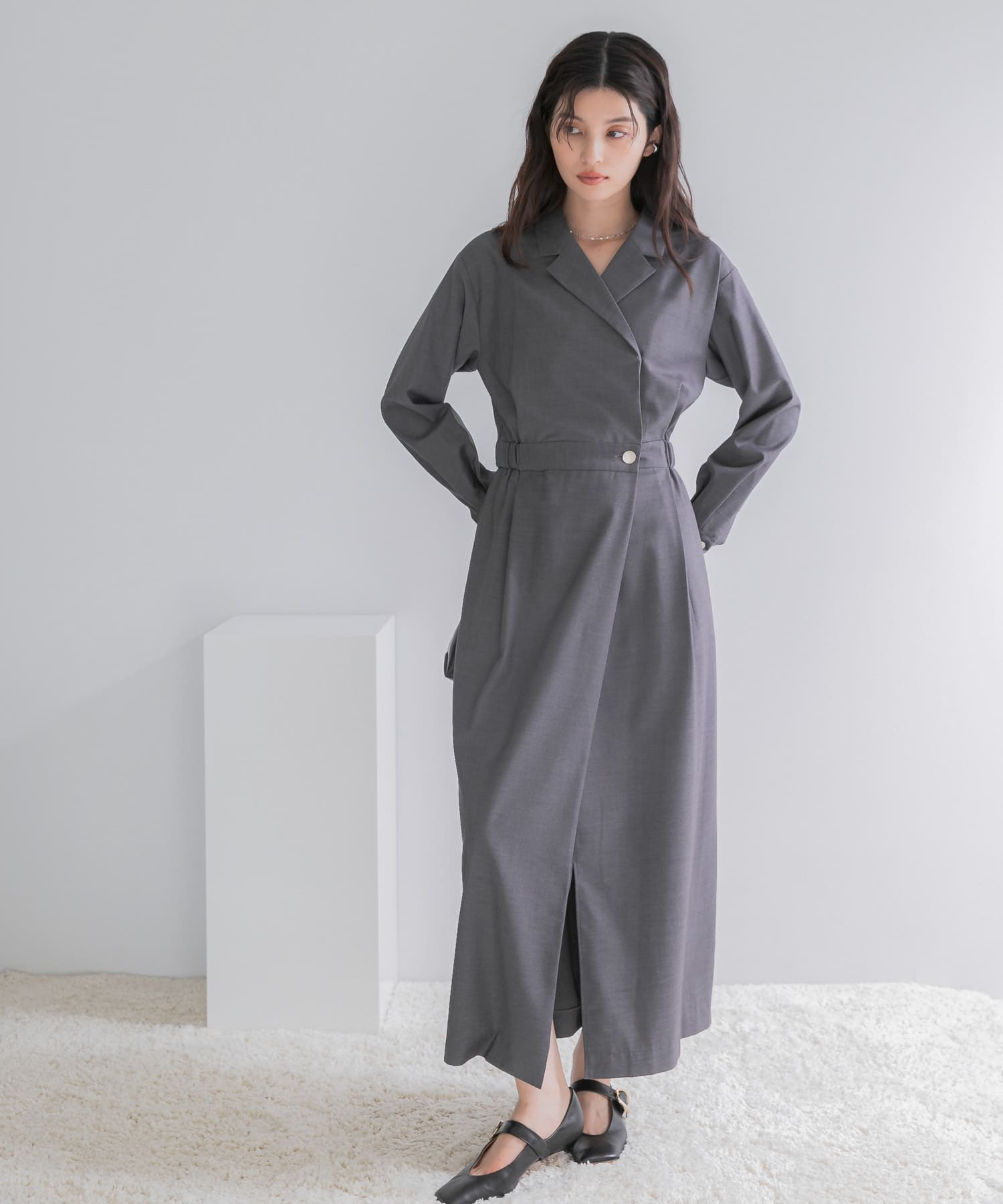 GRAY