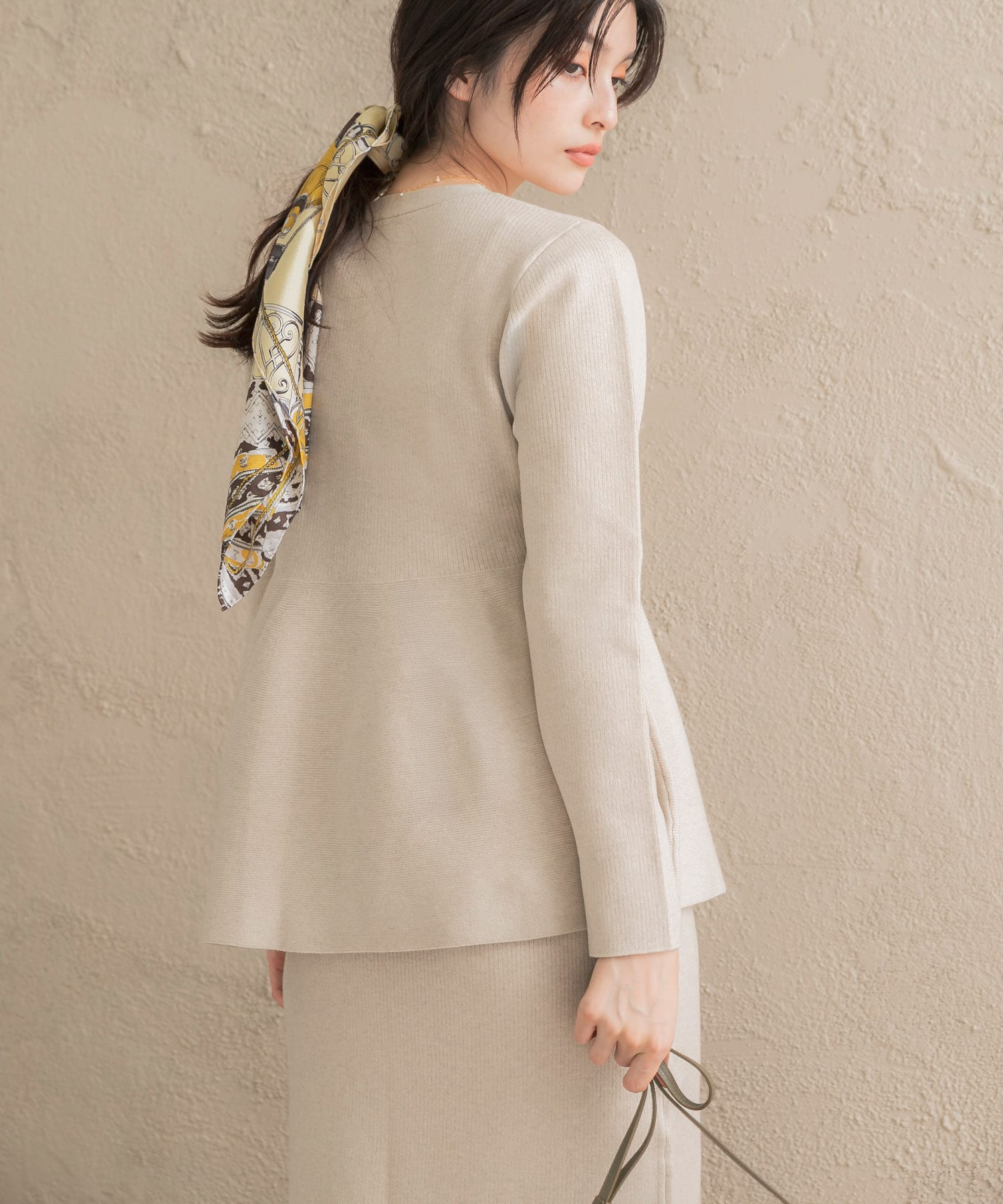 L.BEIGE