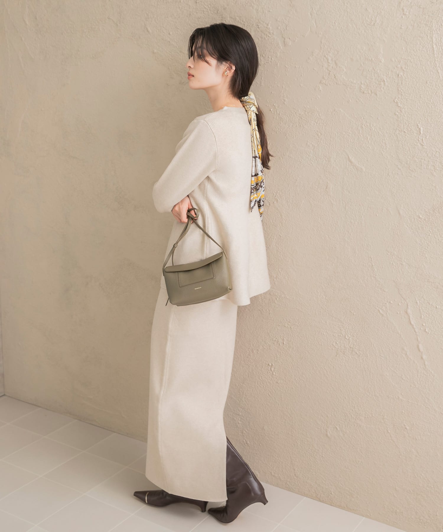 L.BEIGE