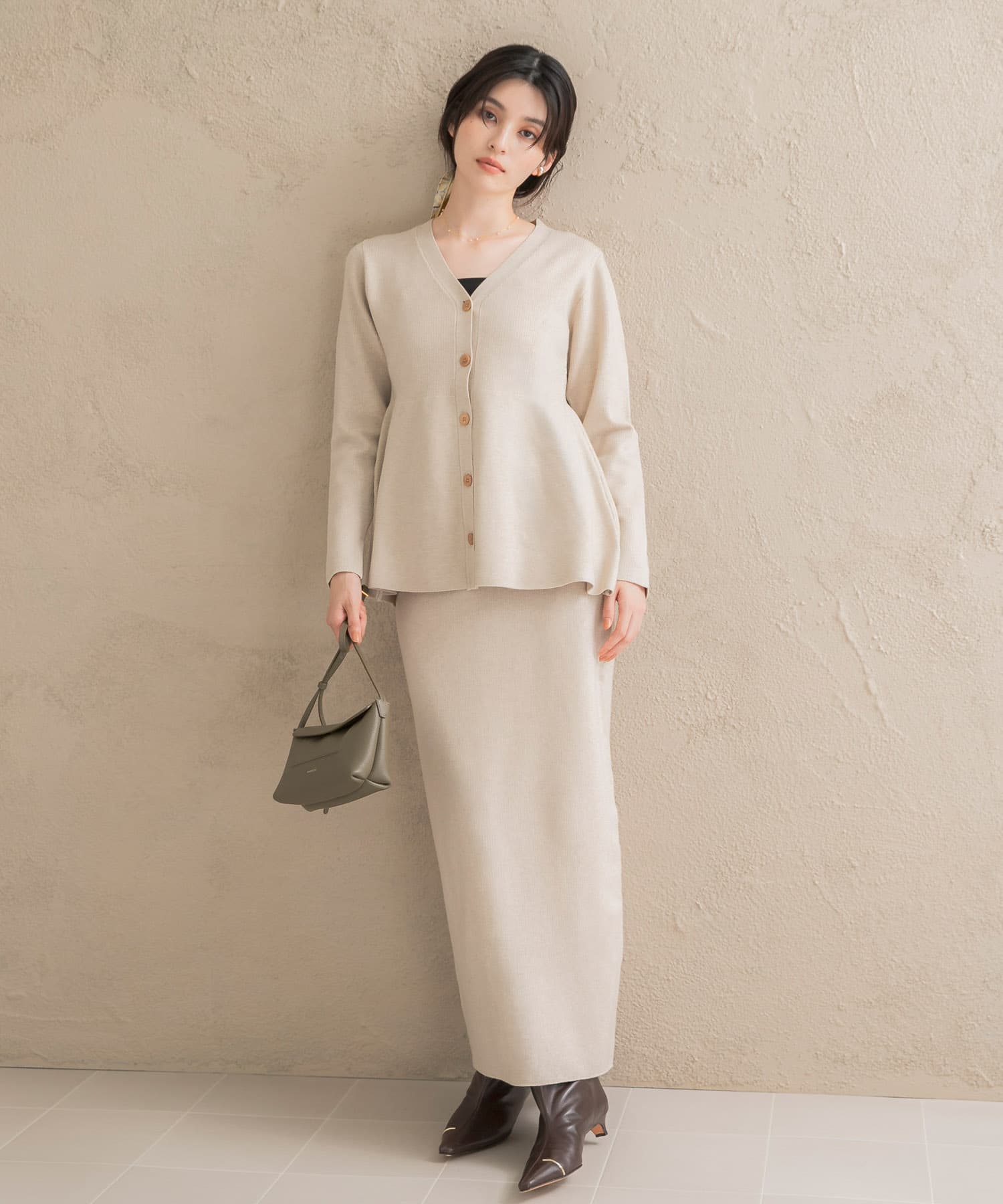 L.BEIGE