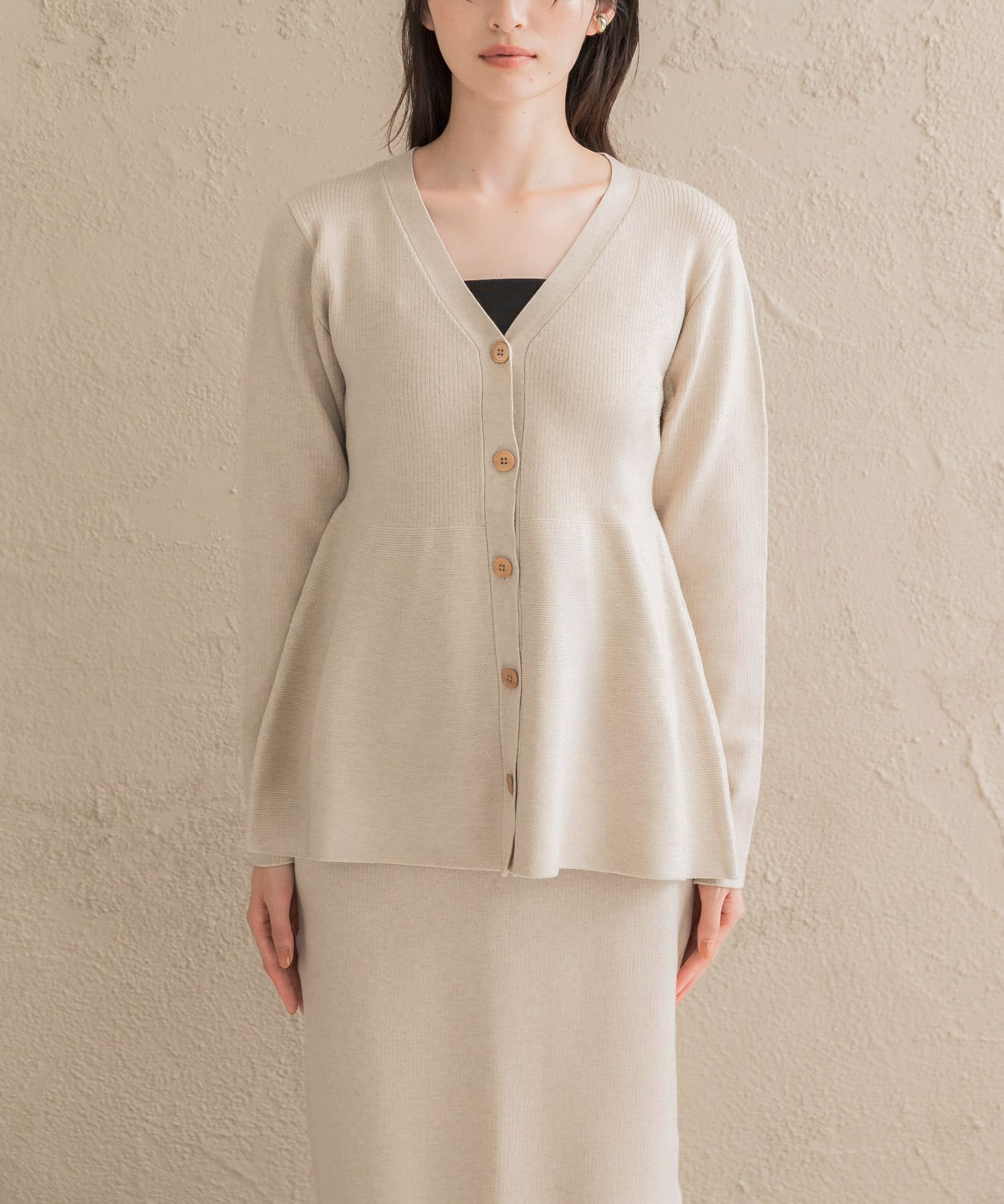 L.BEIGE