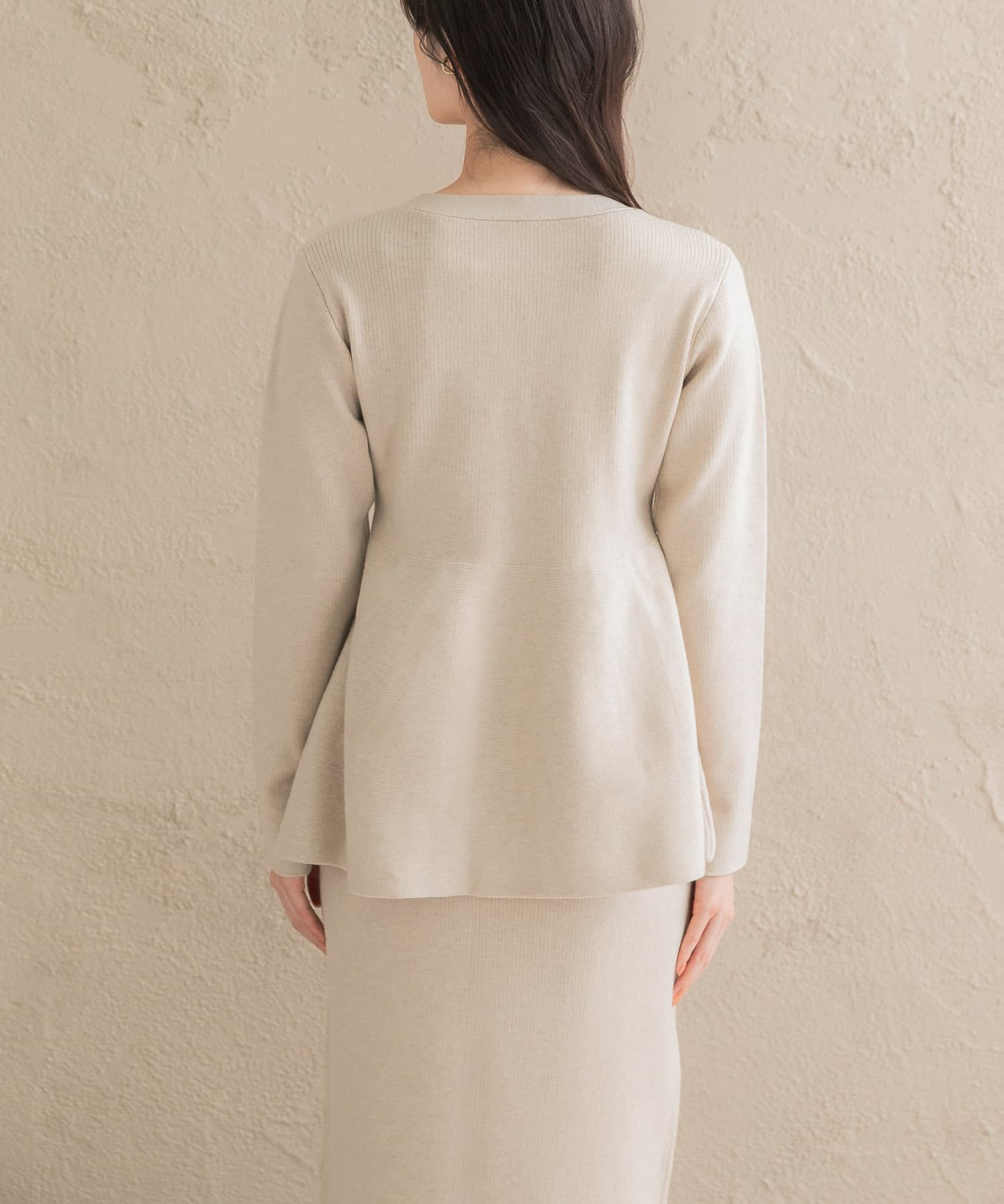 L.BEIGE