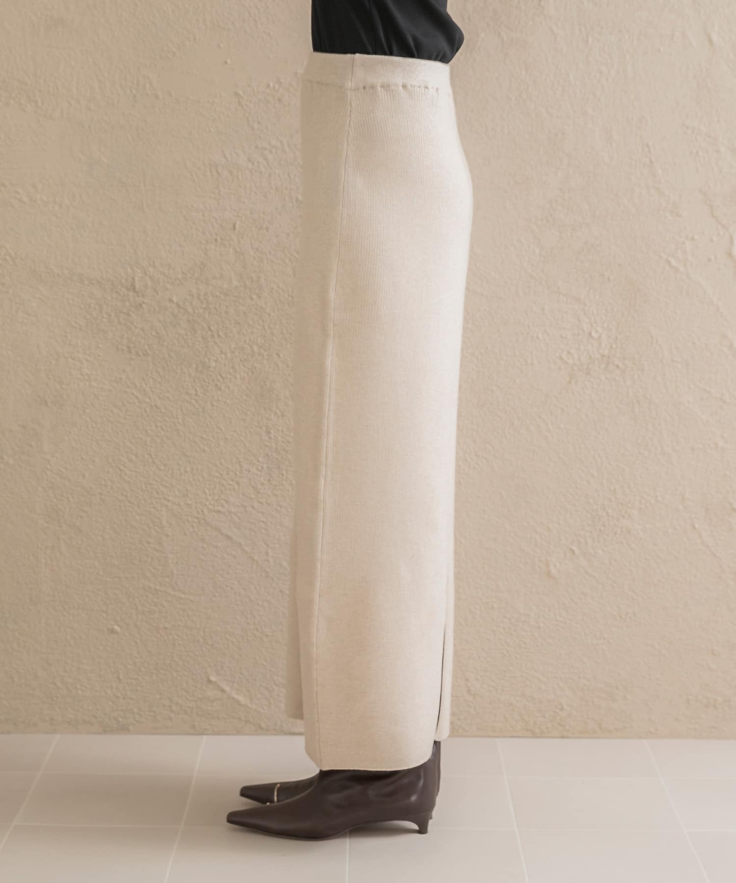 L.BEIGE