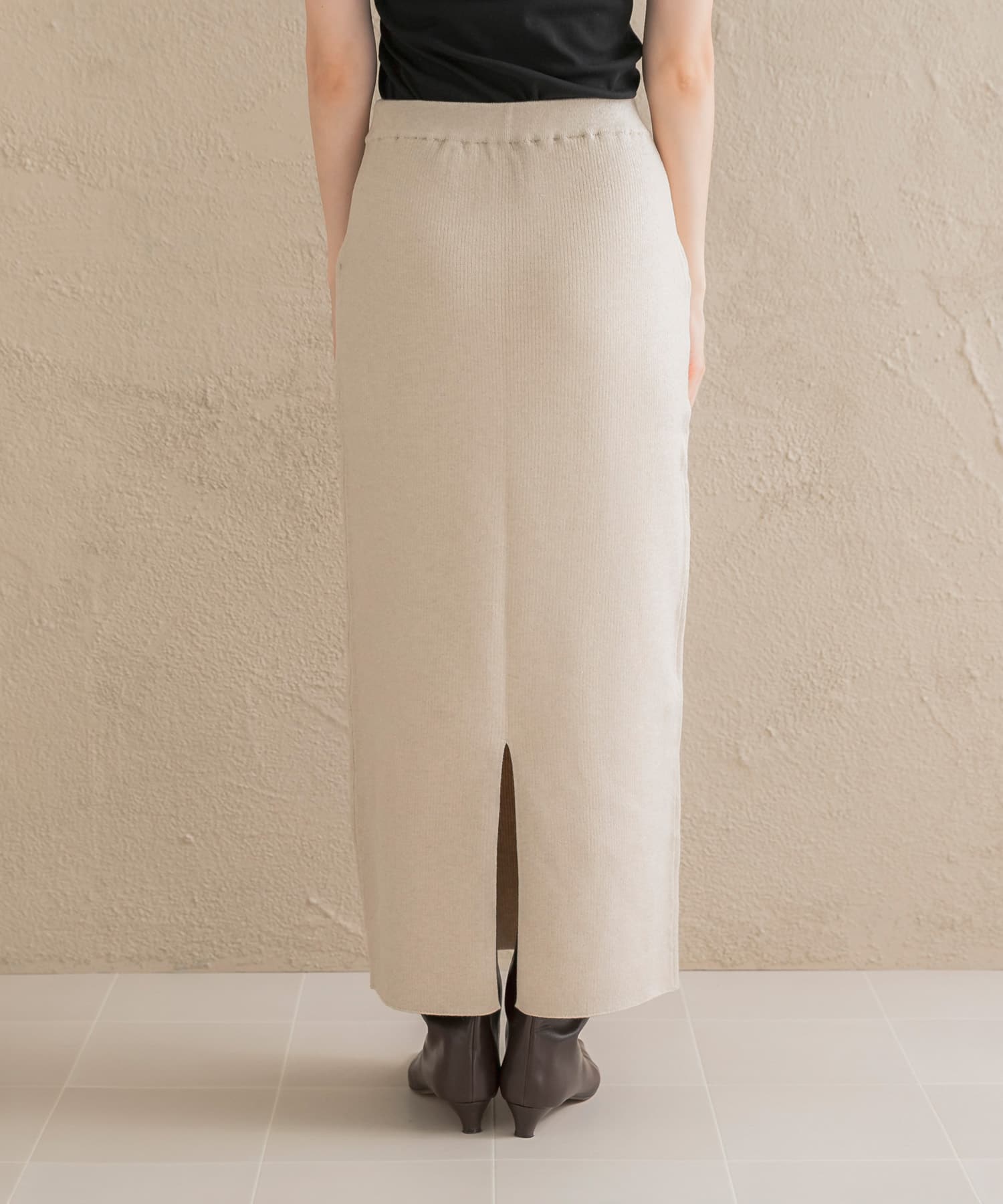 L.BEIGE