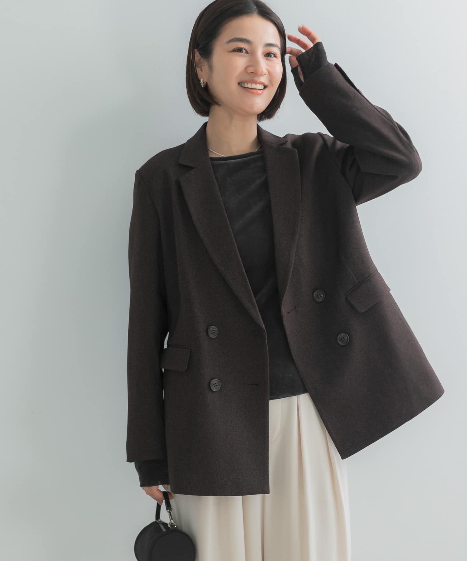 DARK BROWN