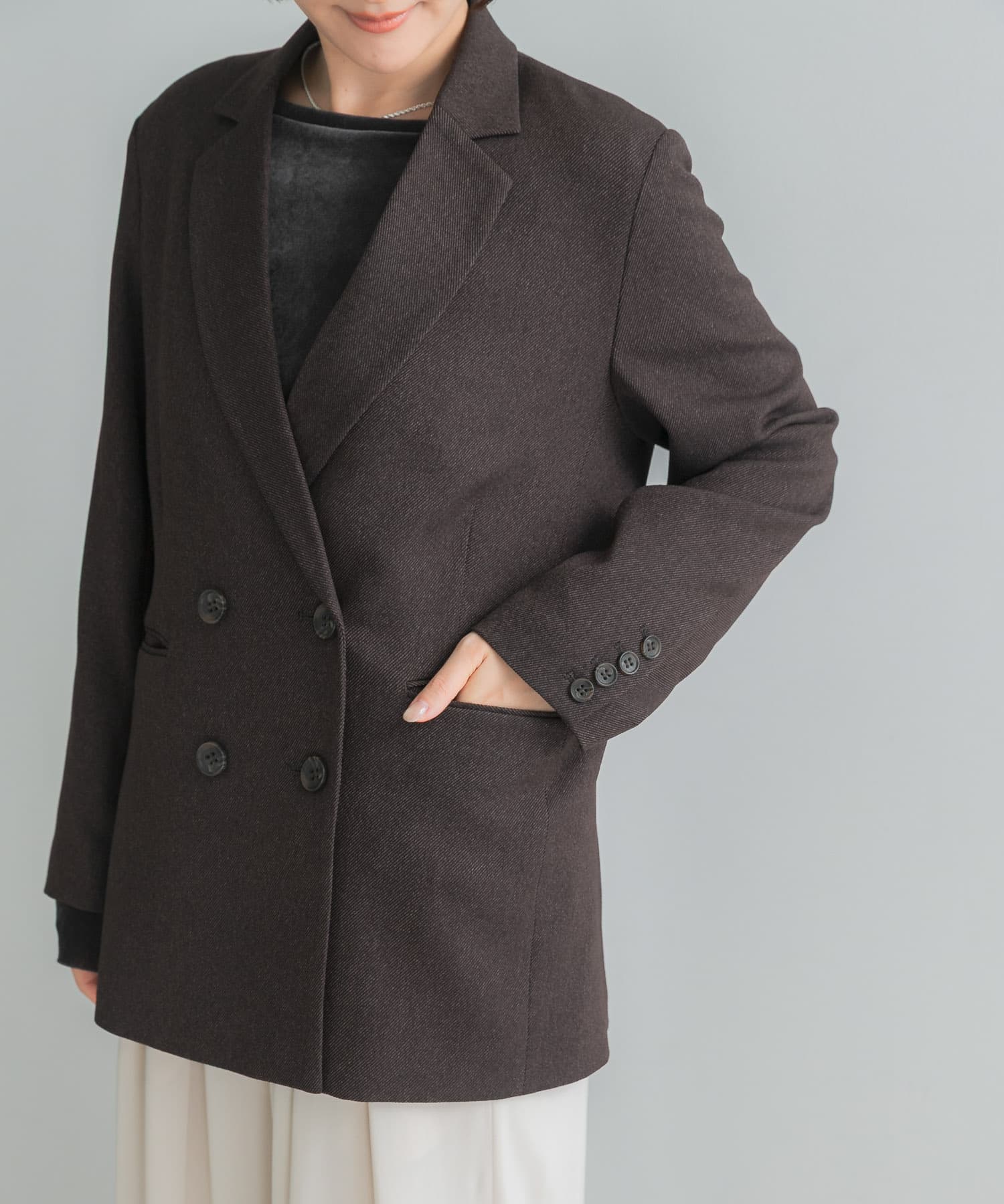 DARK BROWN