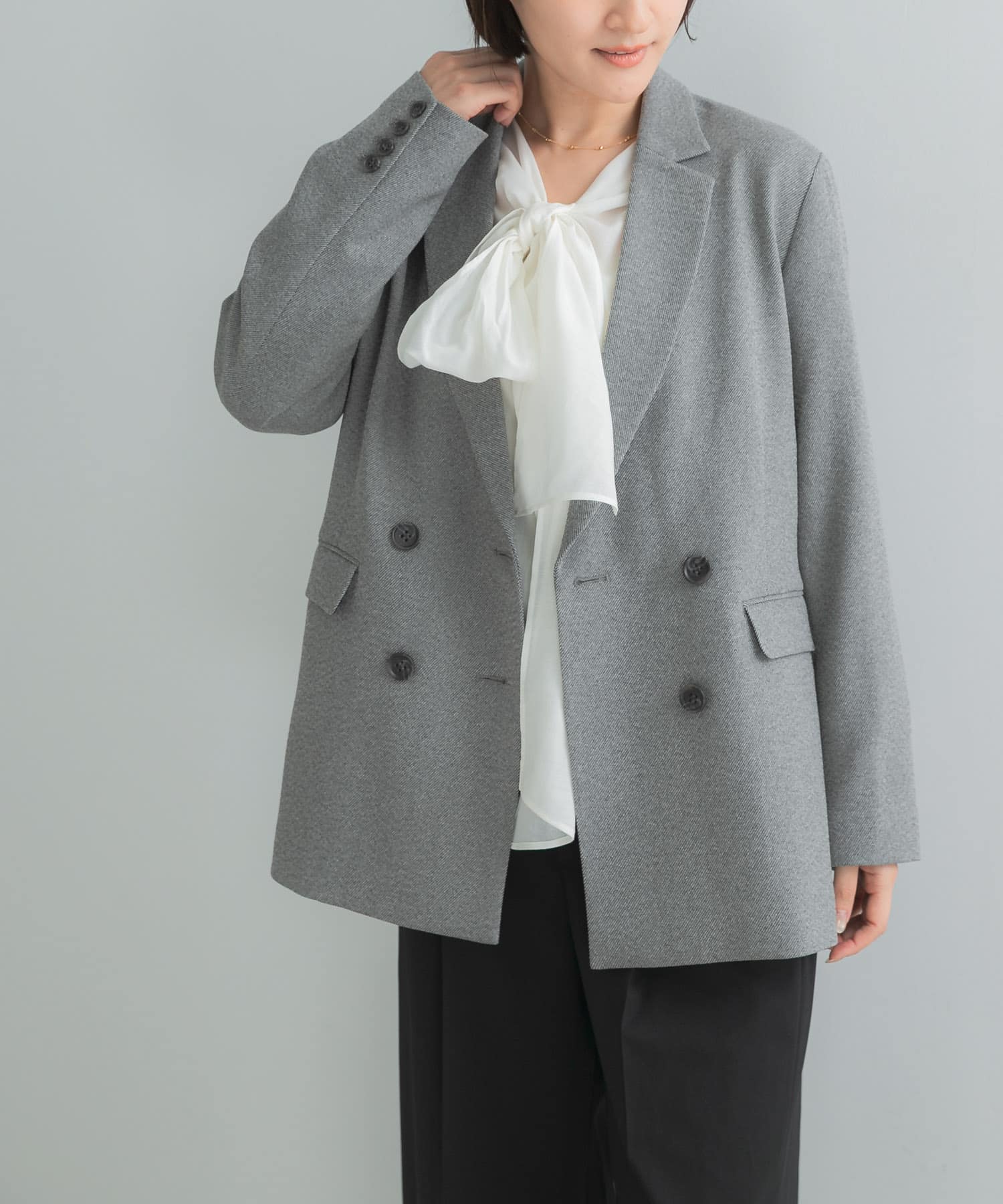 GRAY