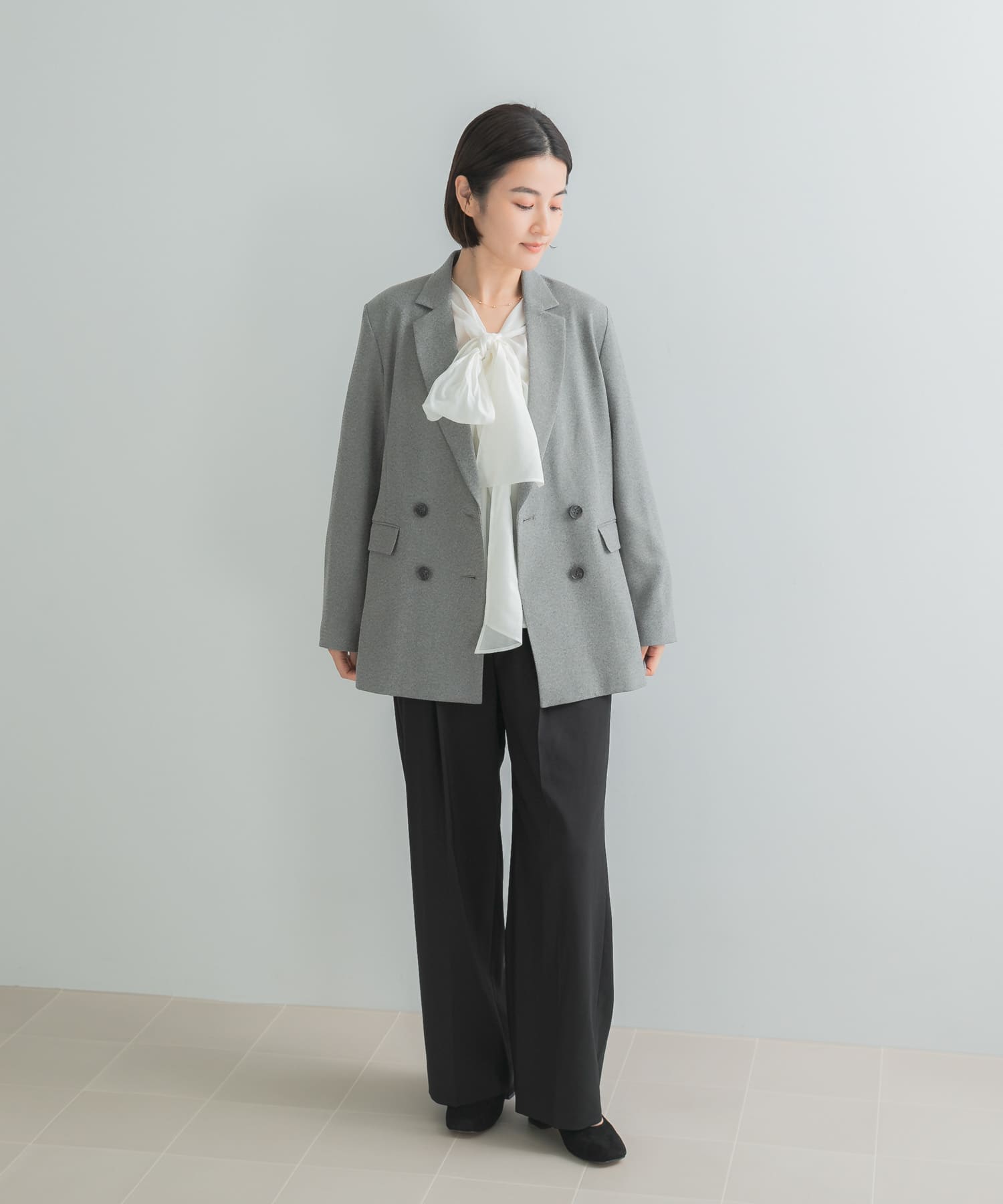 GRAY