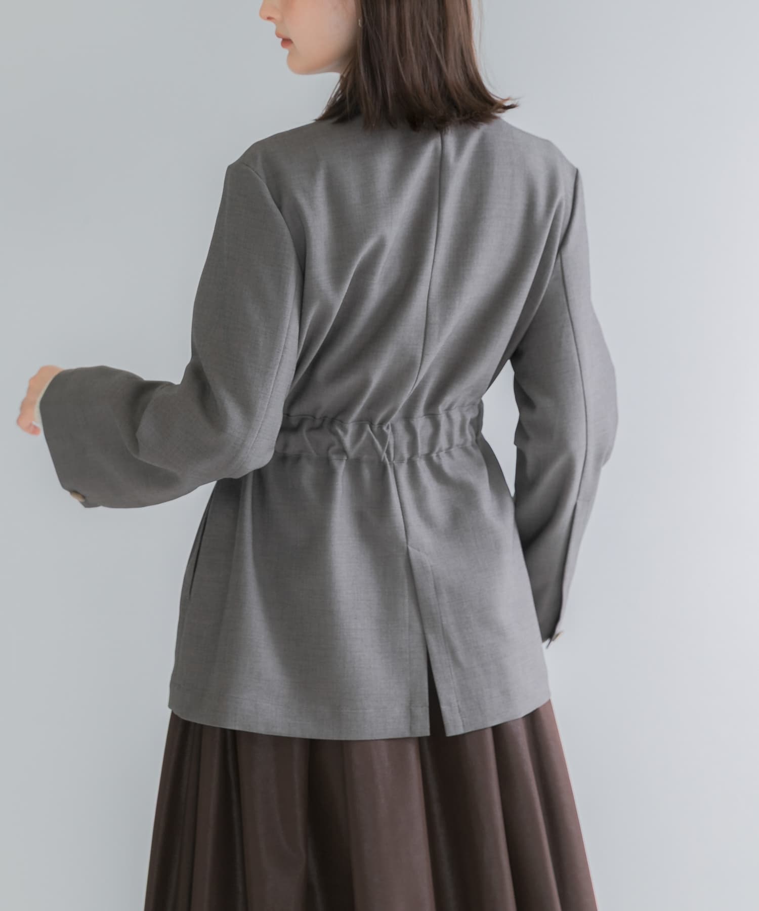 GRAY
